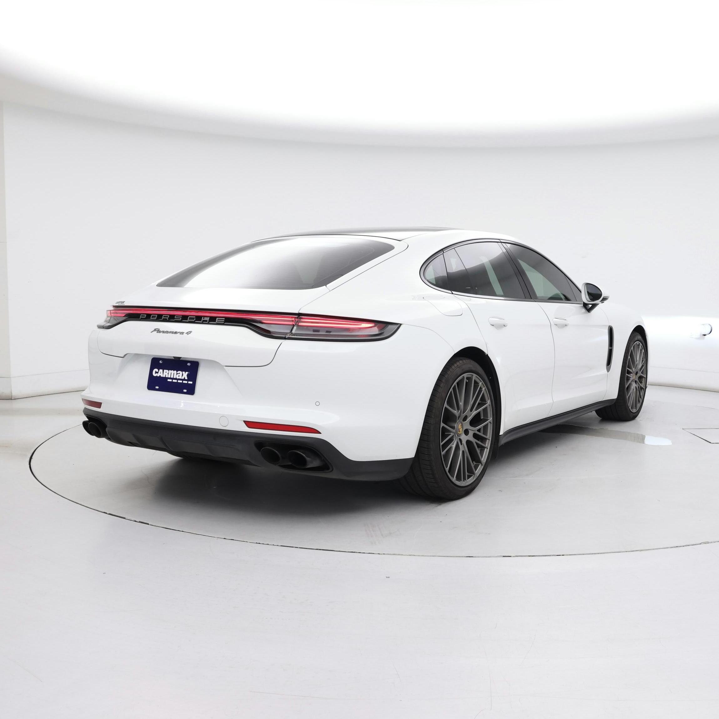 Thumbnail: 2022 Porsche Panamera - 8