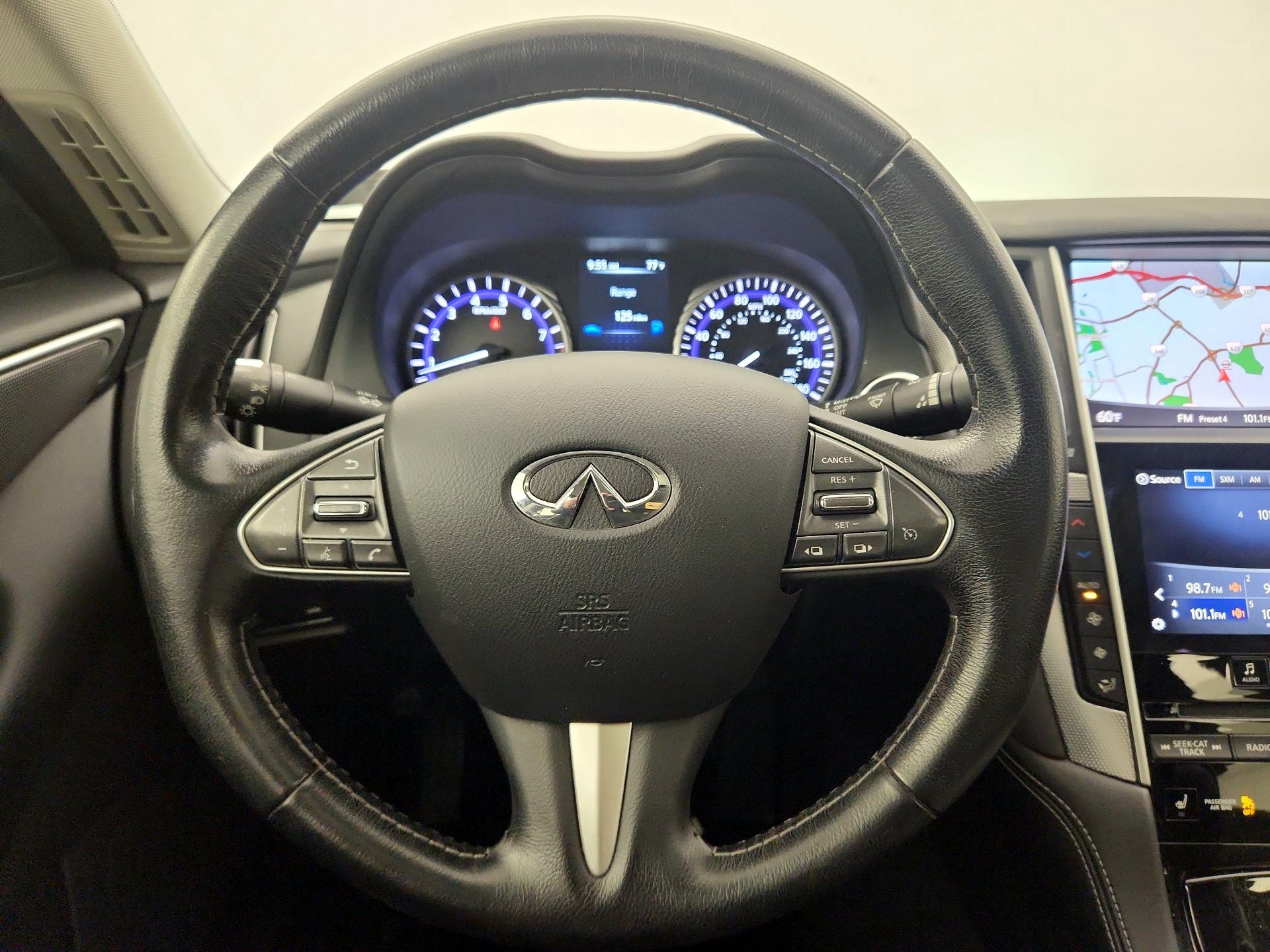 Thumbnail: 2015 INFINITI Q50 - 10