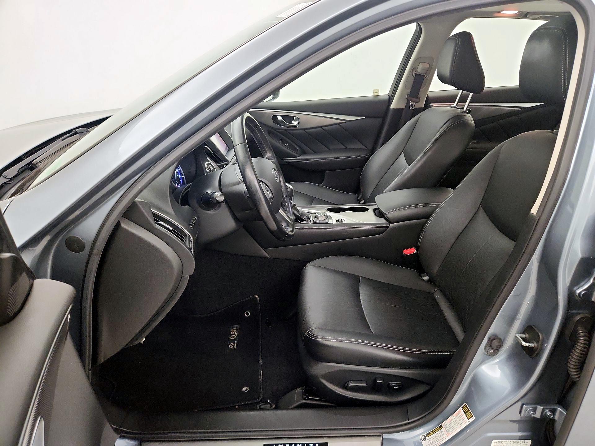 Thumbnail: 2015 INFINITI Q50 - 11
