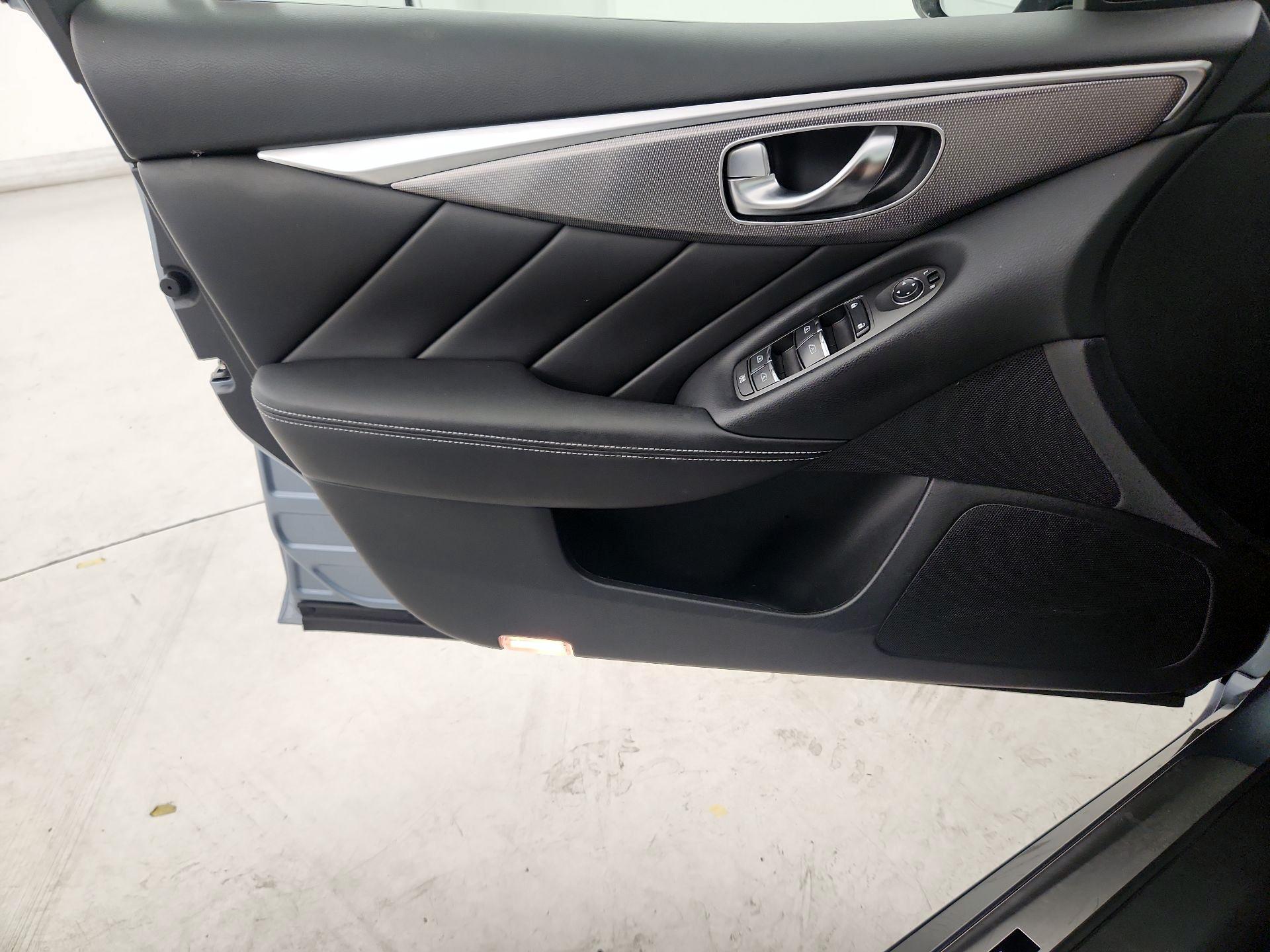 Thumbnail: 2015 INFINITI Q50 - 12