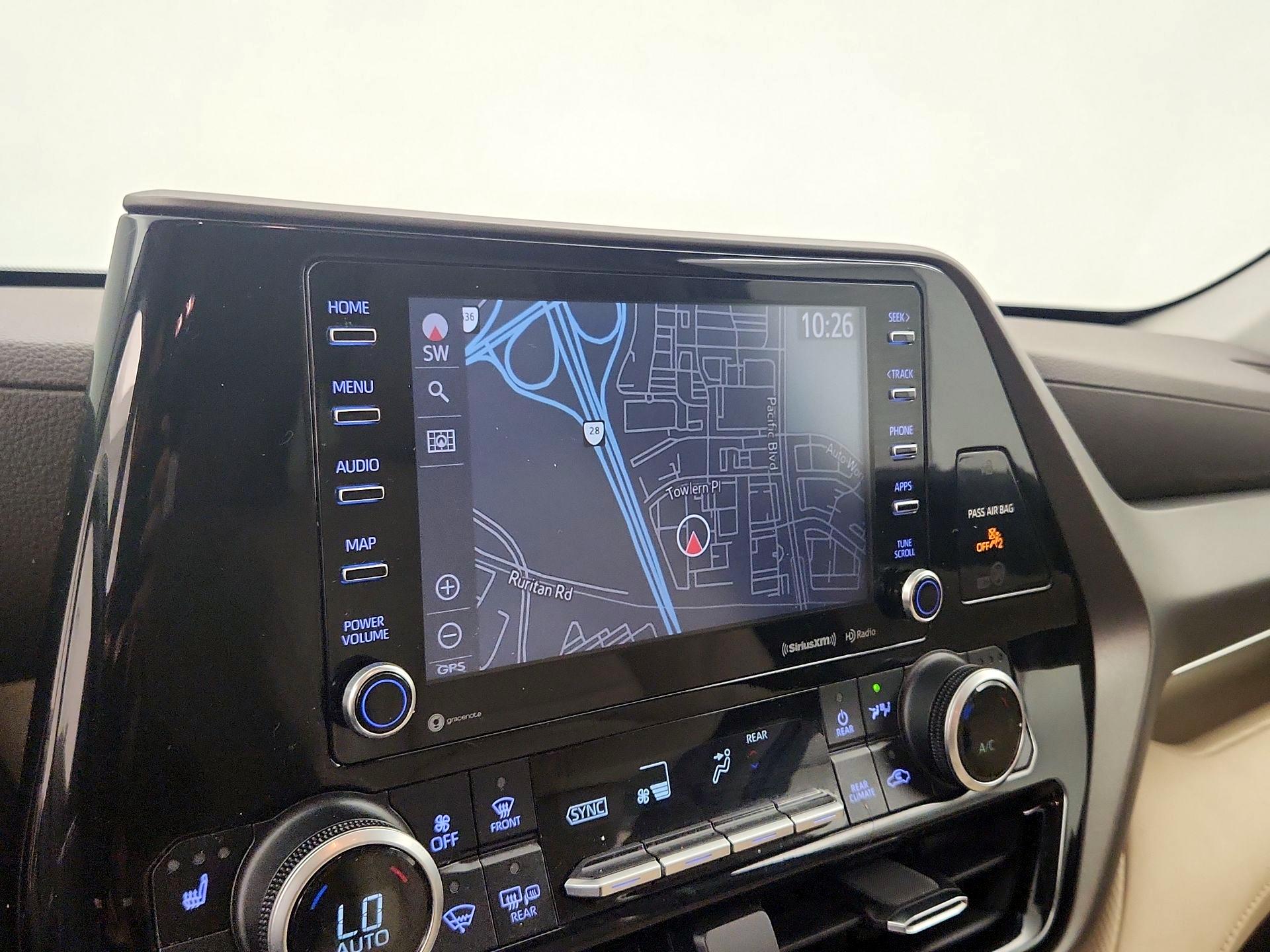 Thumbnail: 2021 Toyota Highlander - 14