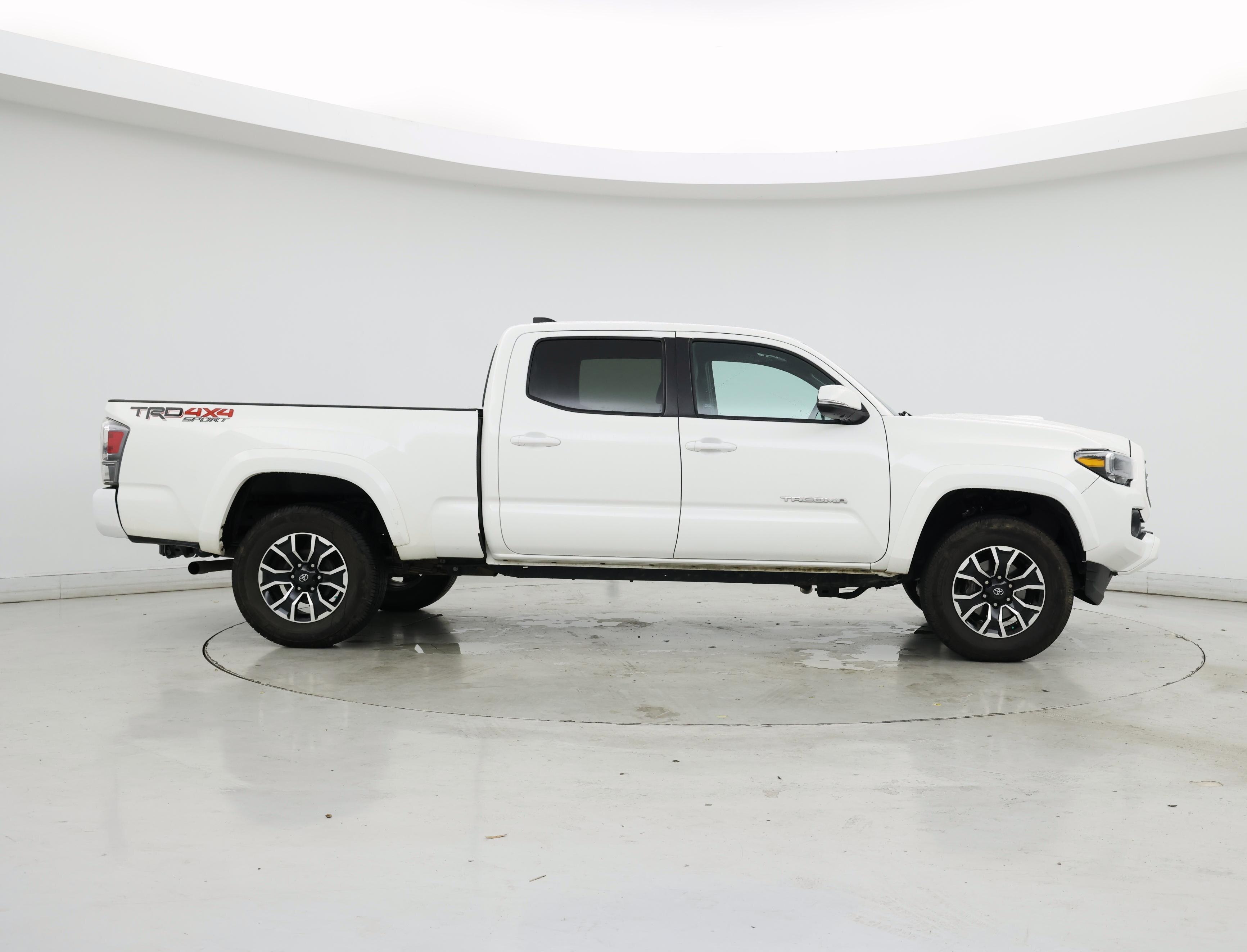 Thumbnail: 2022 Toyota Tacoma - 7