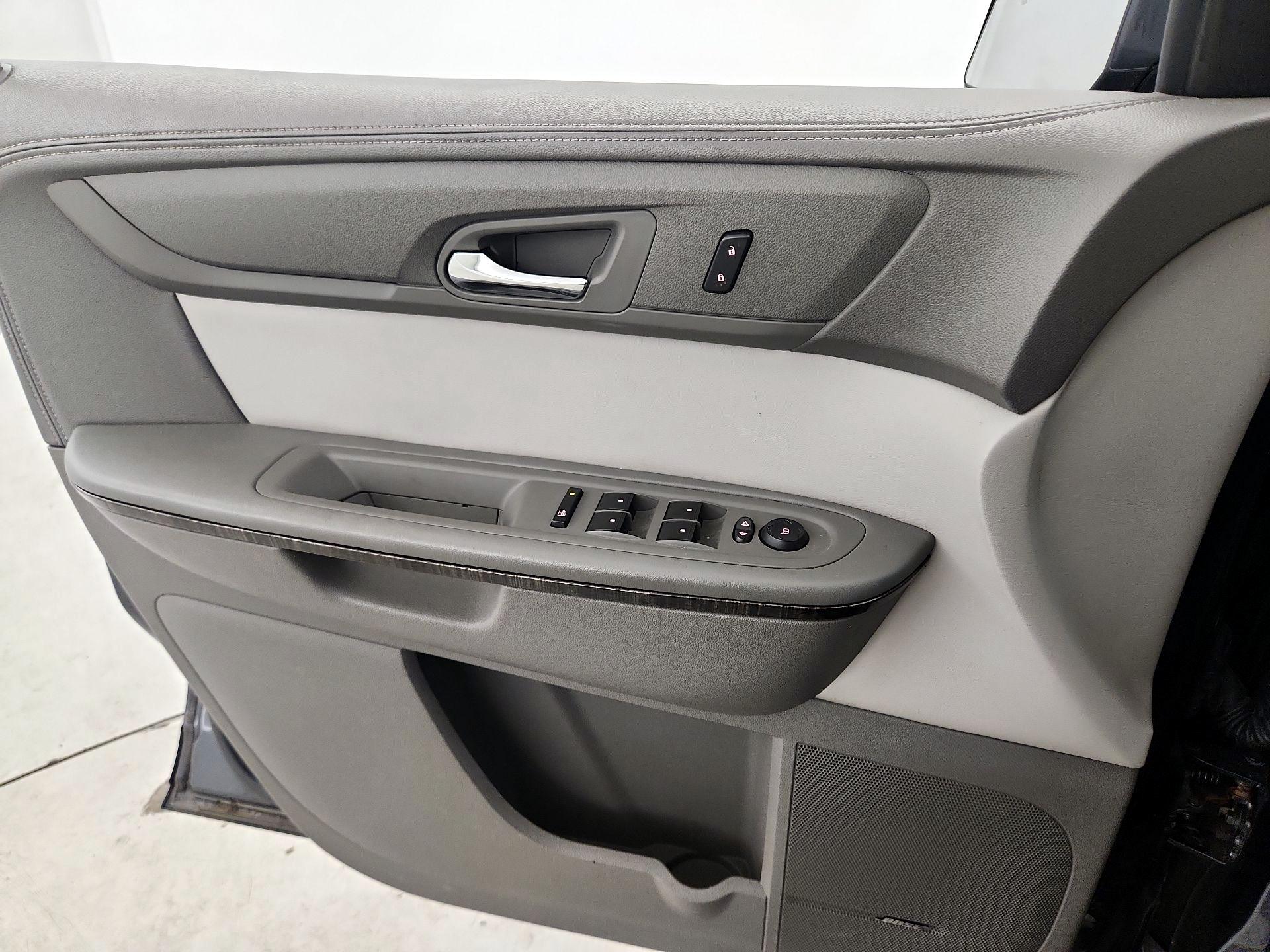 Thumbnail: 2014 GMC Acadia - 12