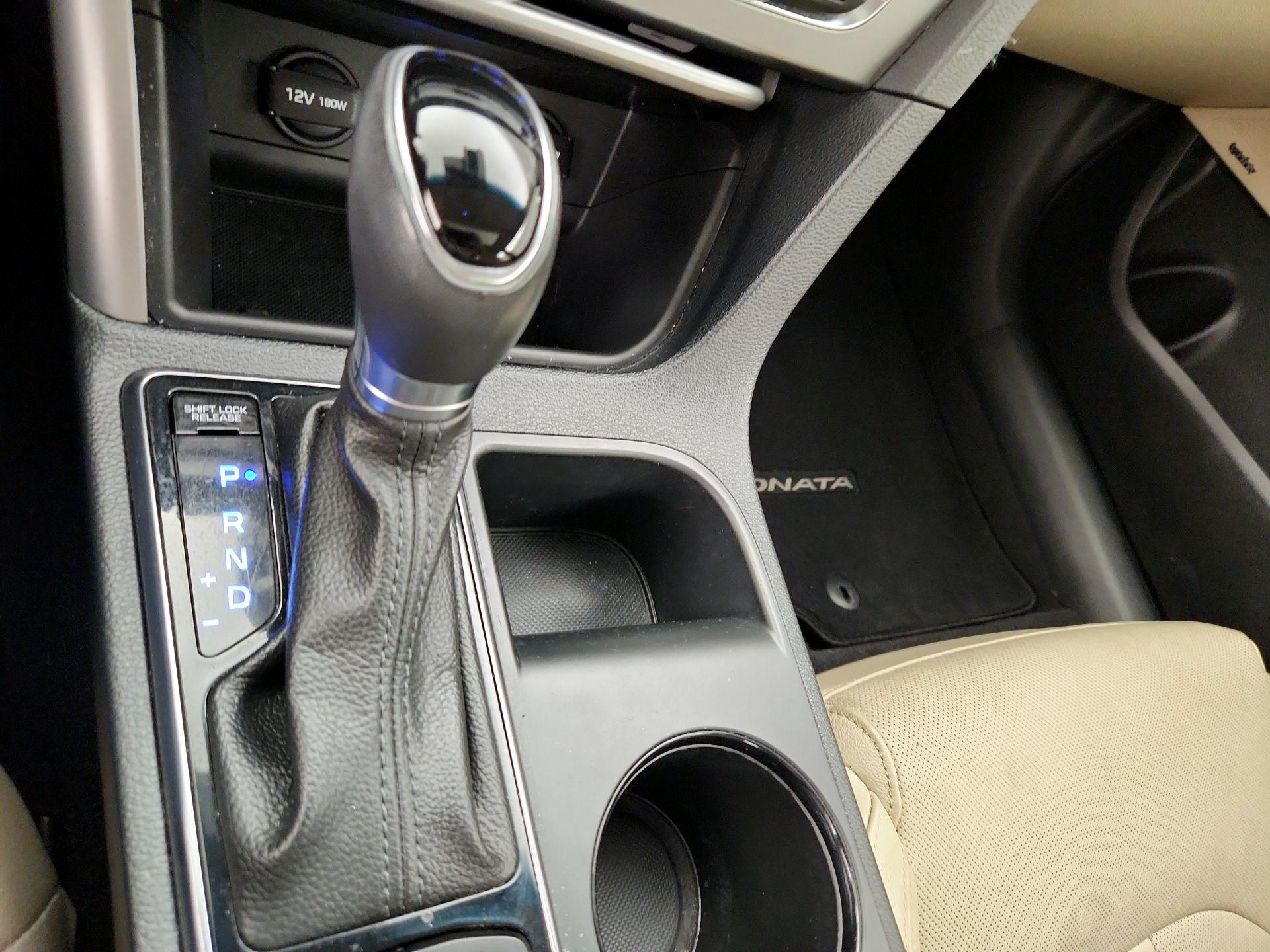 Thumbnail: 2017 Hyundai Sonata - 18