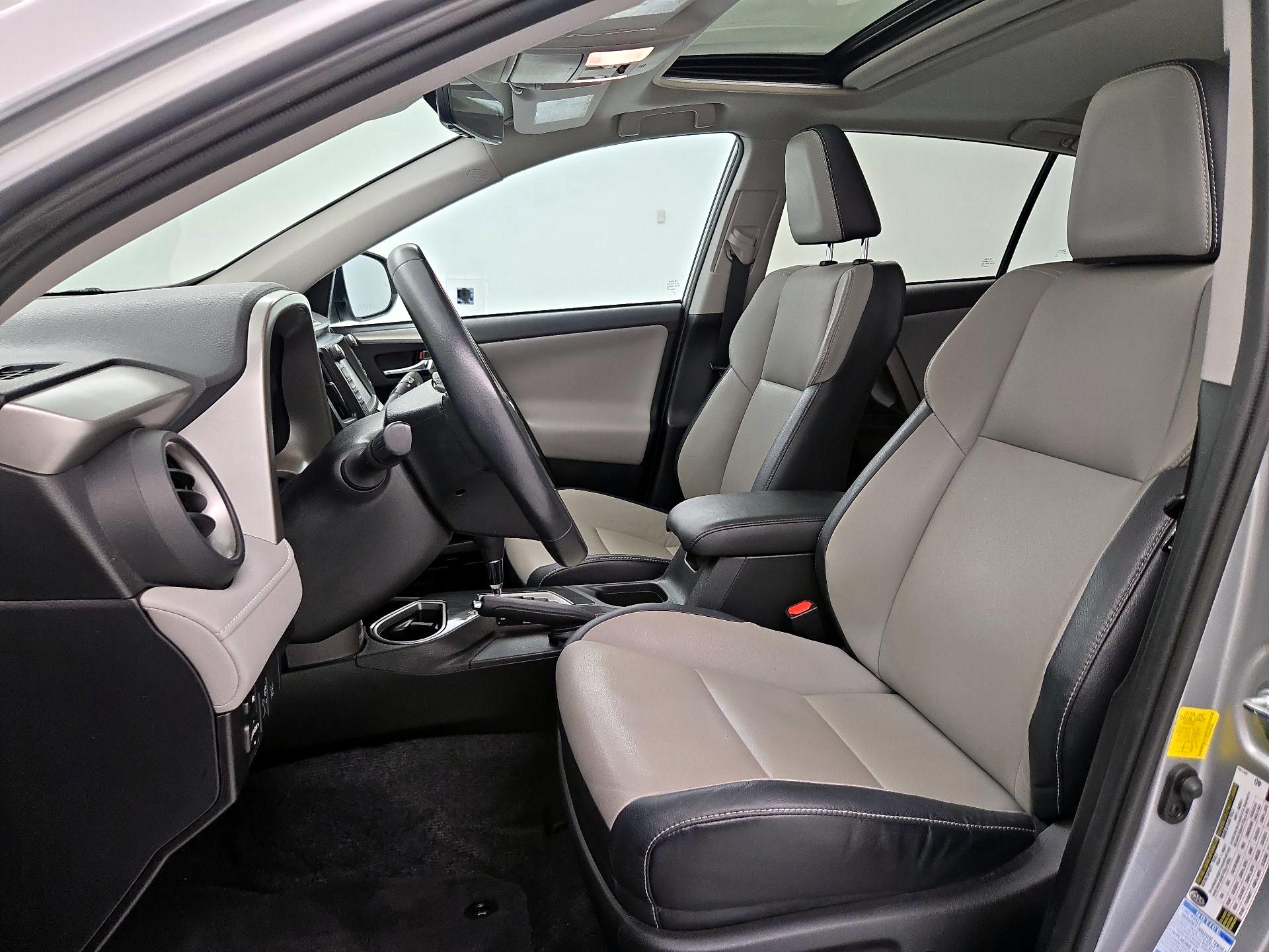Thumbnail: 2017 Toyota RAV4 - 11