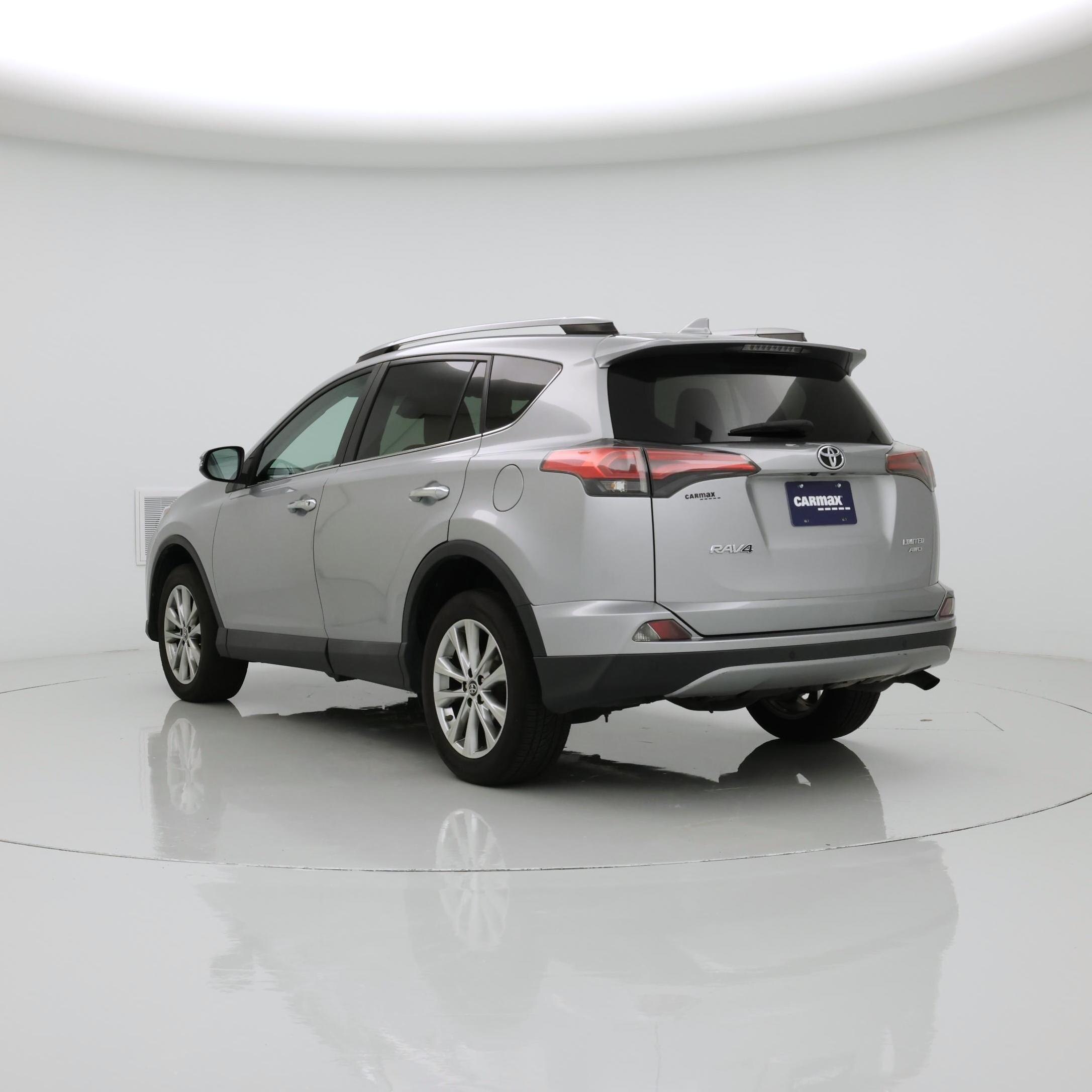 Thumbnail: 2017 Toyota RAV4 - 2