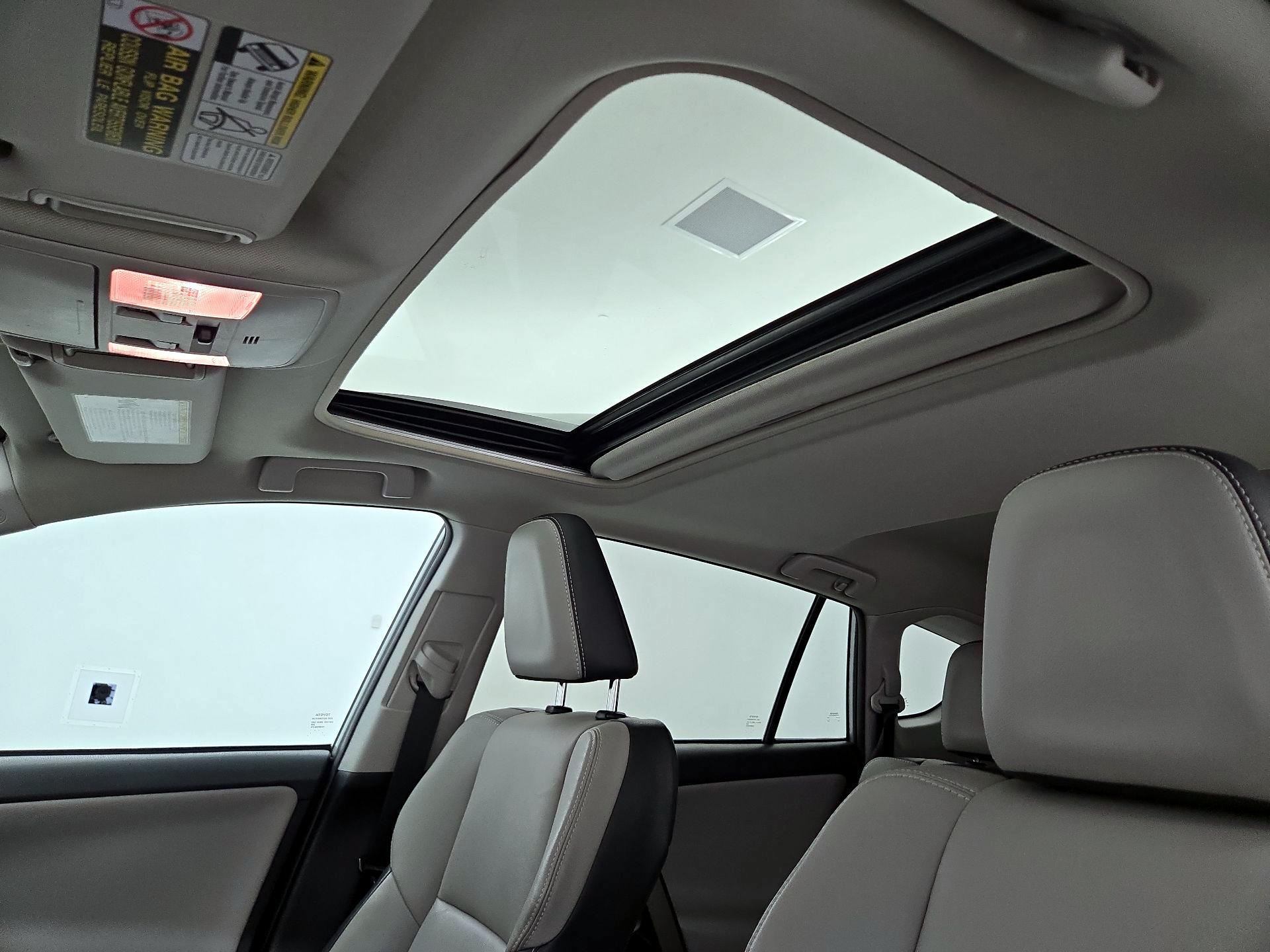 Thumbnail: 2017 Toyota RAV4 - 19