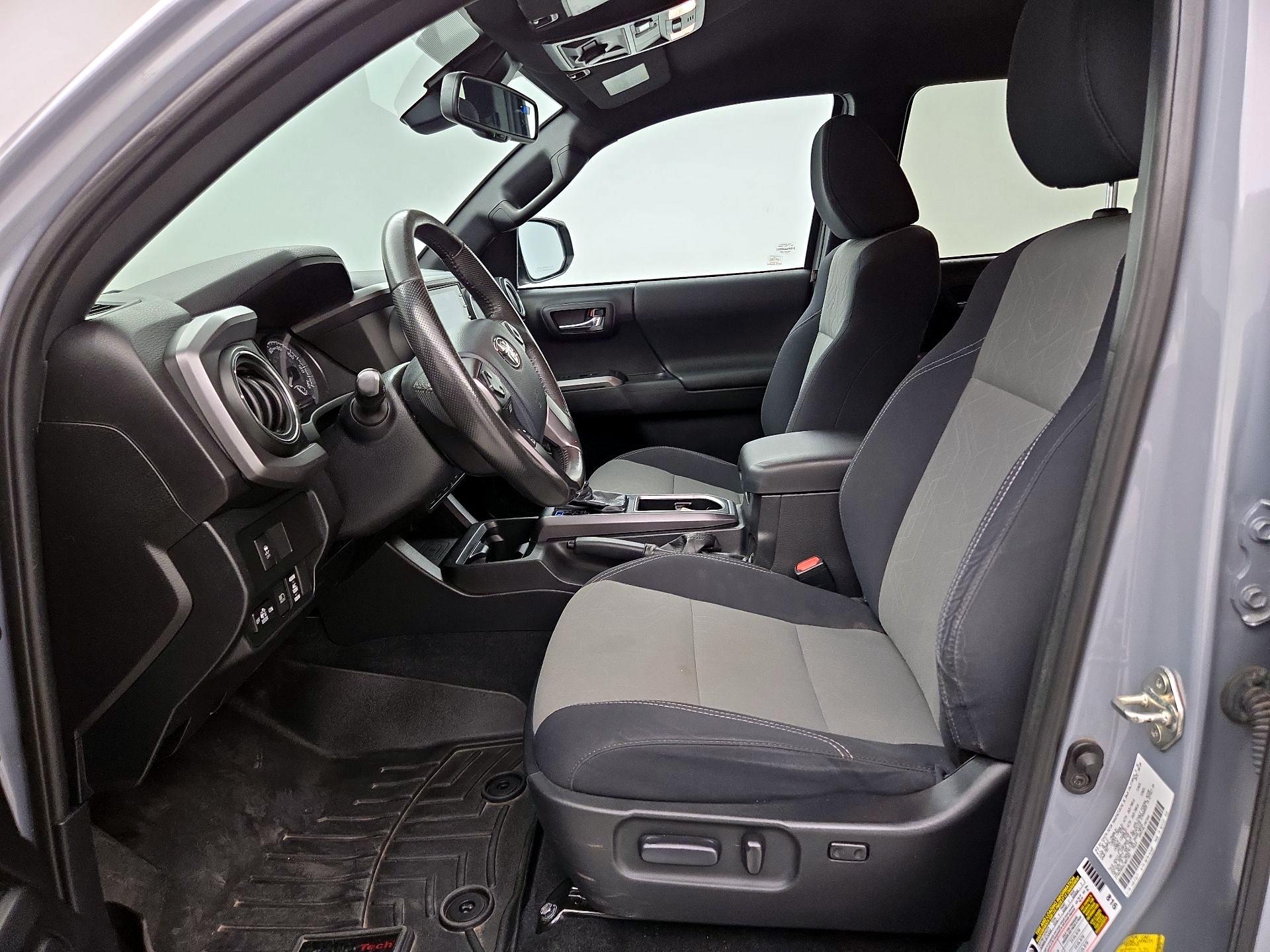 Thumbnail: 2020 Toyota Tacoma - 11