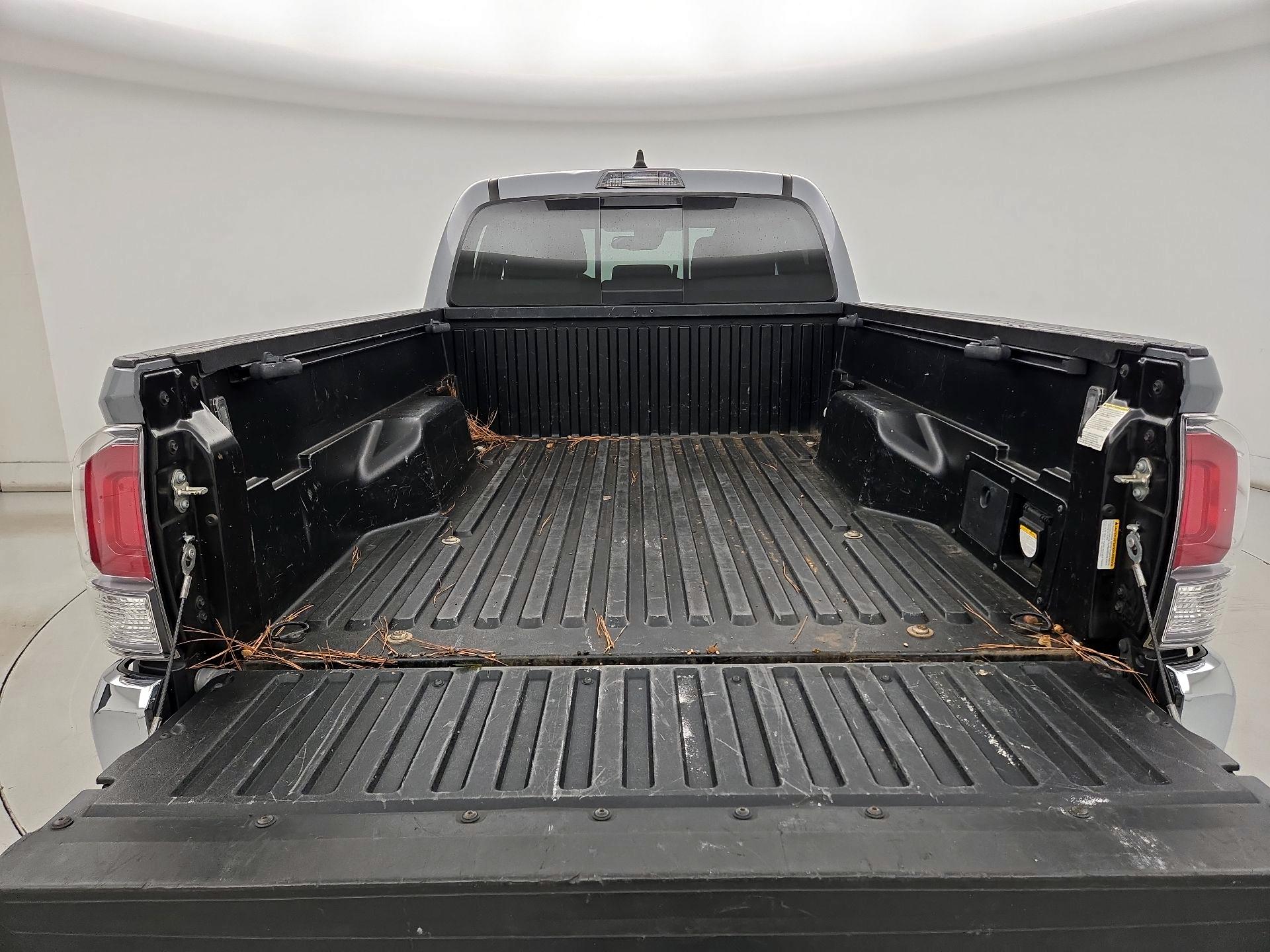 Thumbnail: 2020 Toyota Tacoma - 20