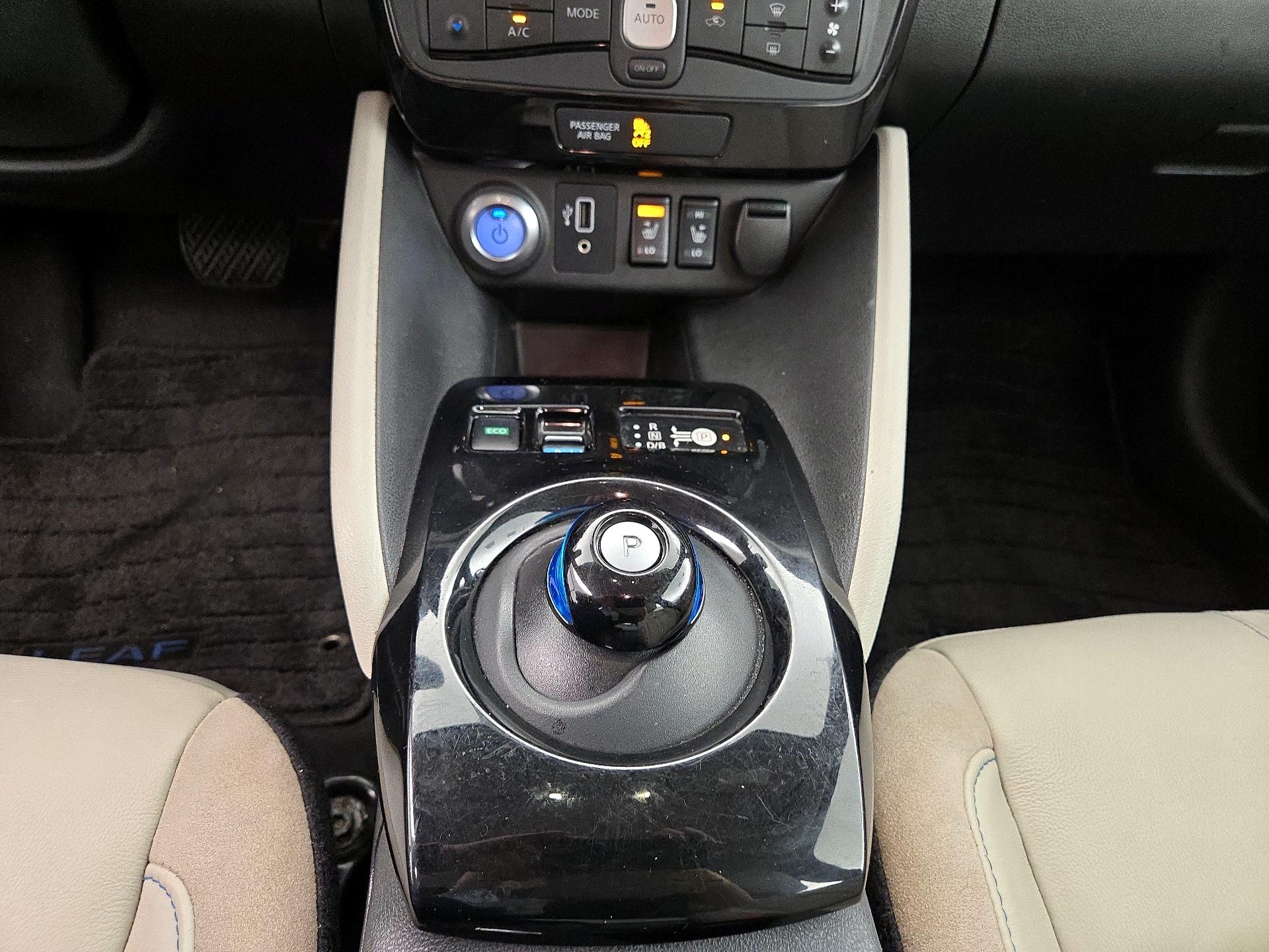 Thumbnail: 2019 Nissan Leaf - 18