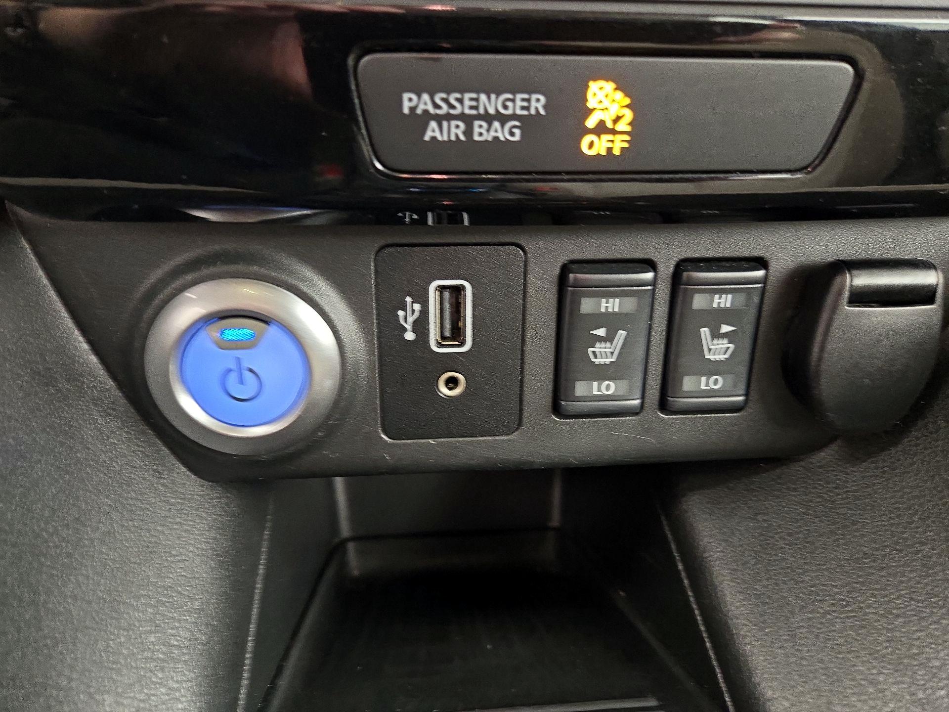 Thumbnail: 2019 Nissan Leaf - 19