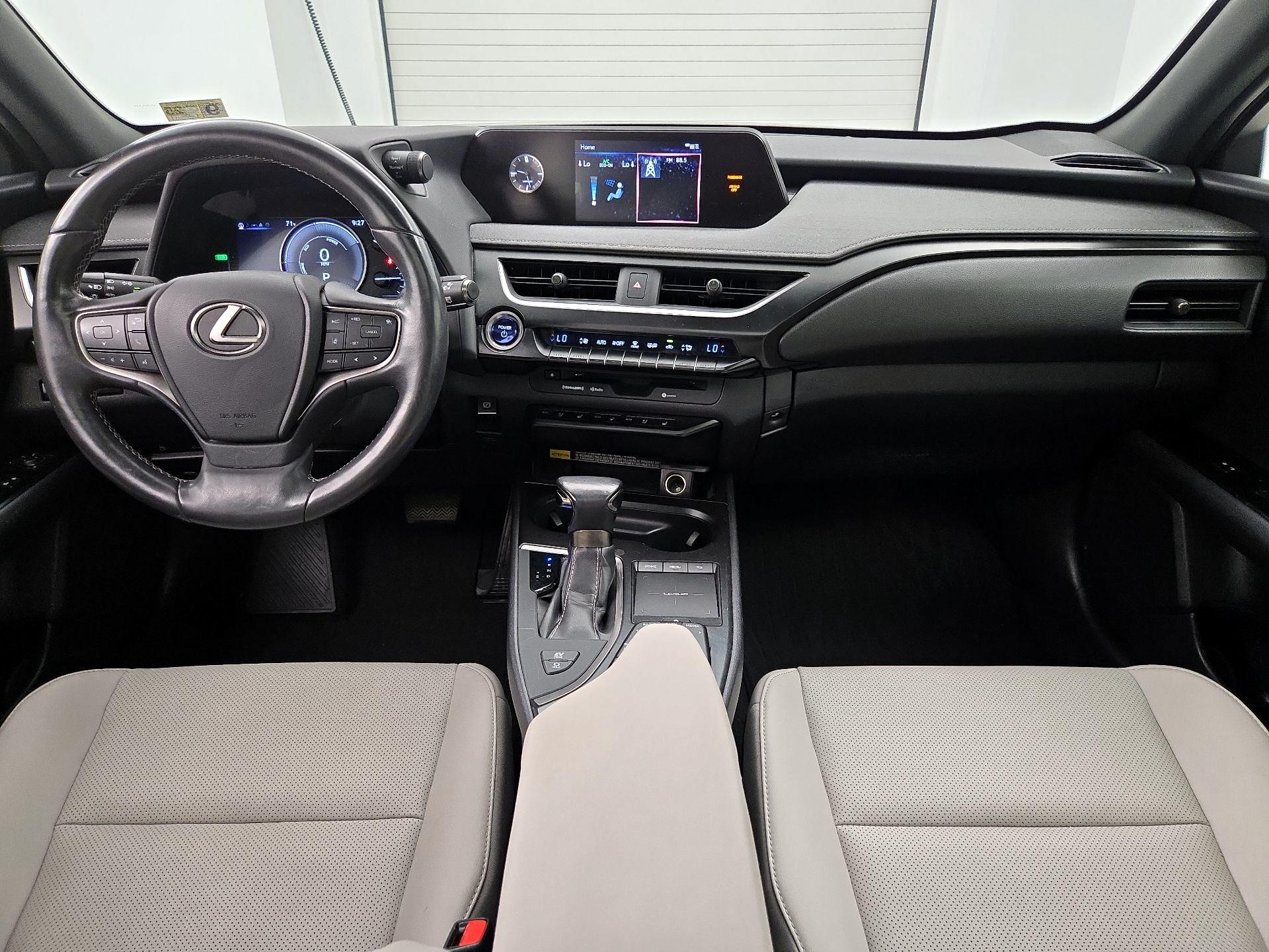 Thumbnail: 2019 Lexus UX - 9