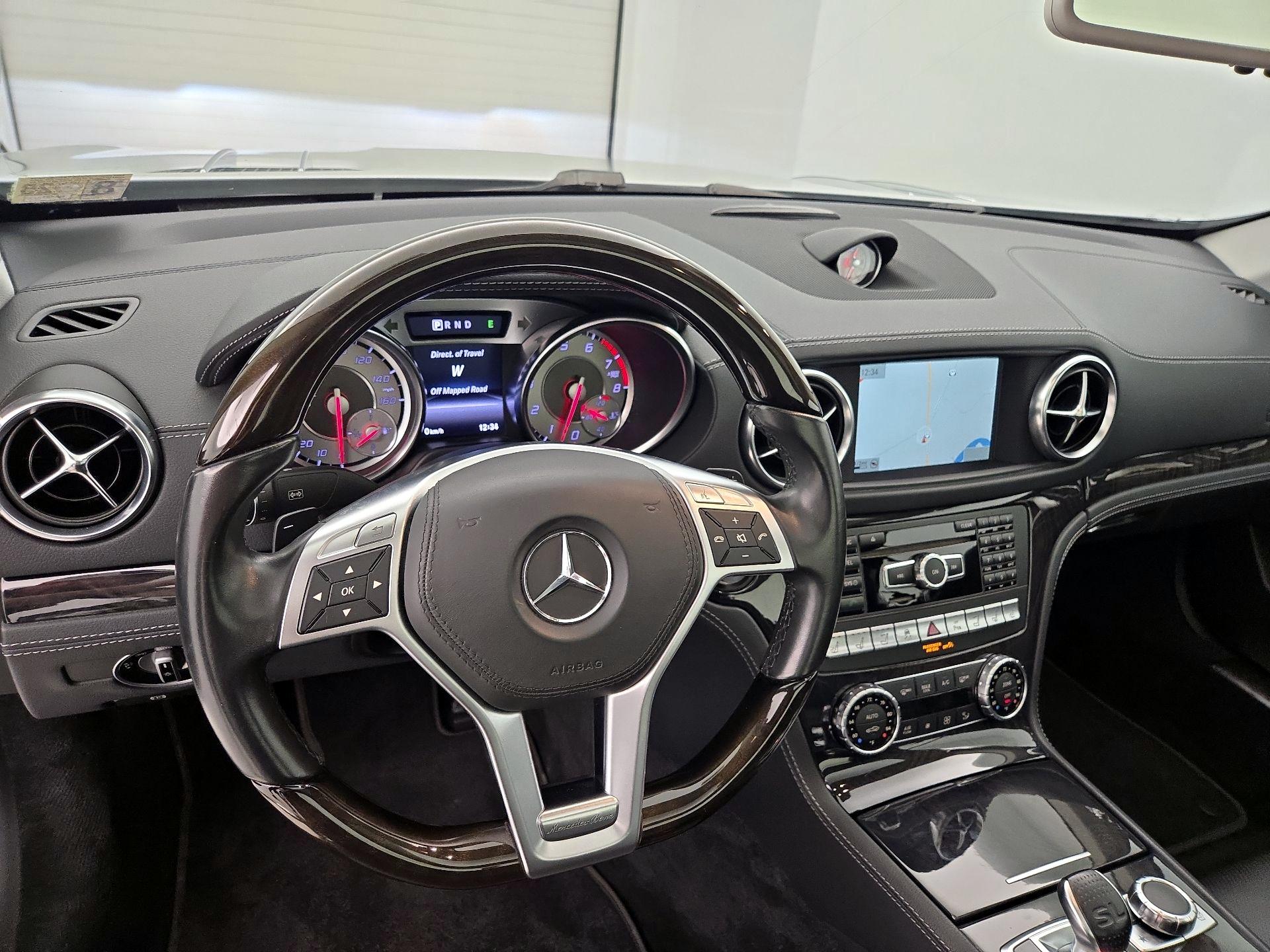 Thumbnail: 2016 Mercedes-Benz SL-Class - 9