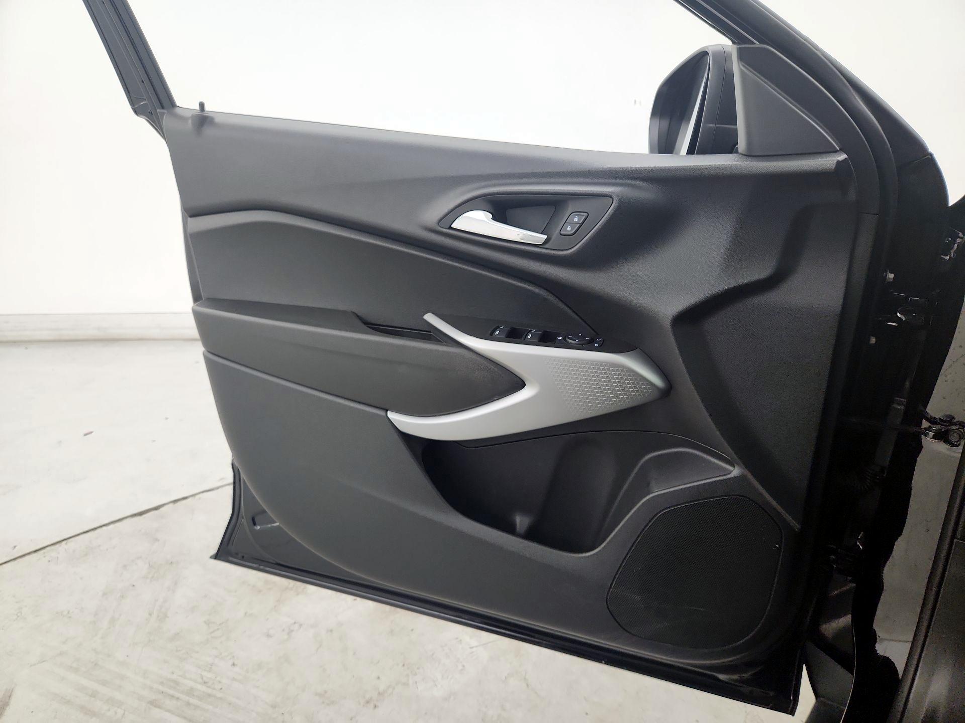 Thumbnail: 2024 Chevrolet Trax - 12