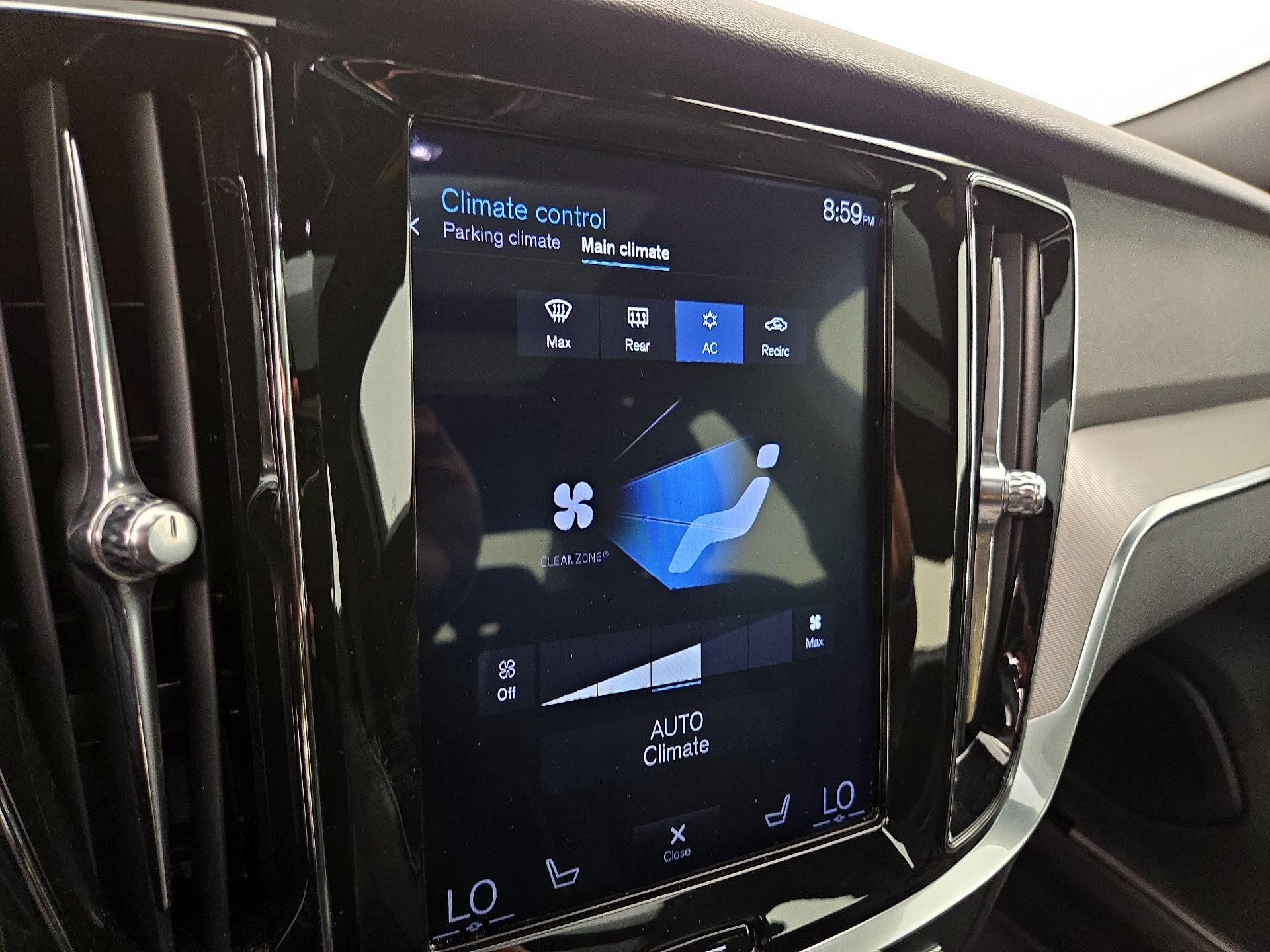 Thumbnail: 2019 Volvo S60 - 17