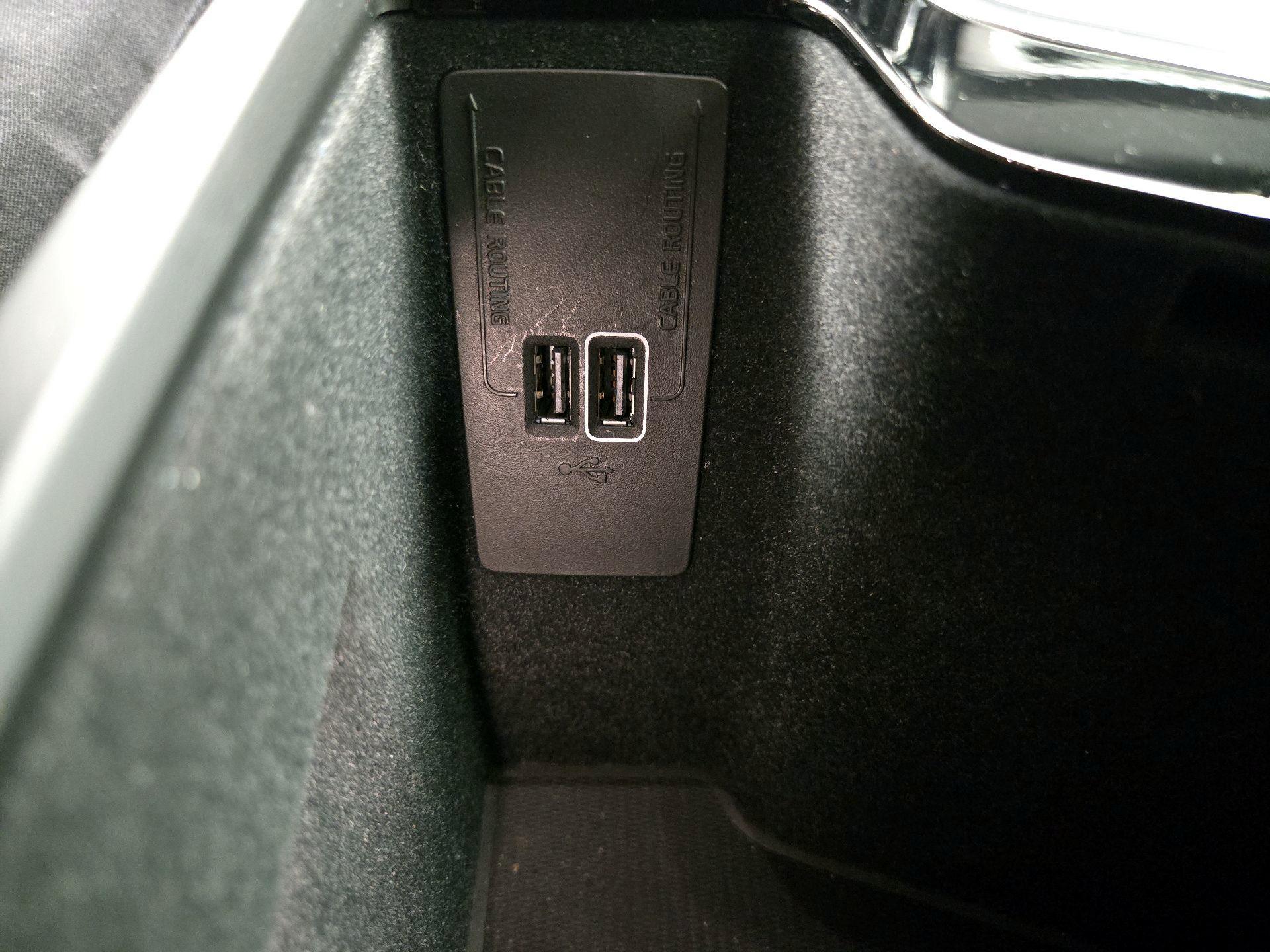 Thumbnail: 2019 Volvo S60 - 19
