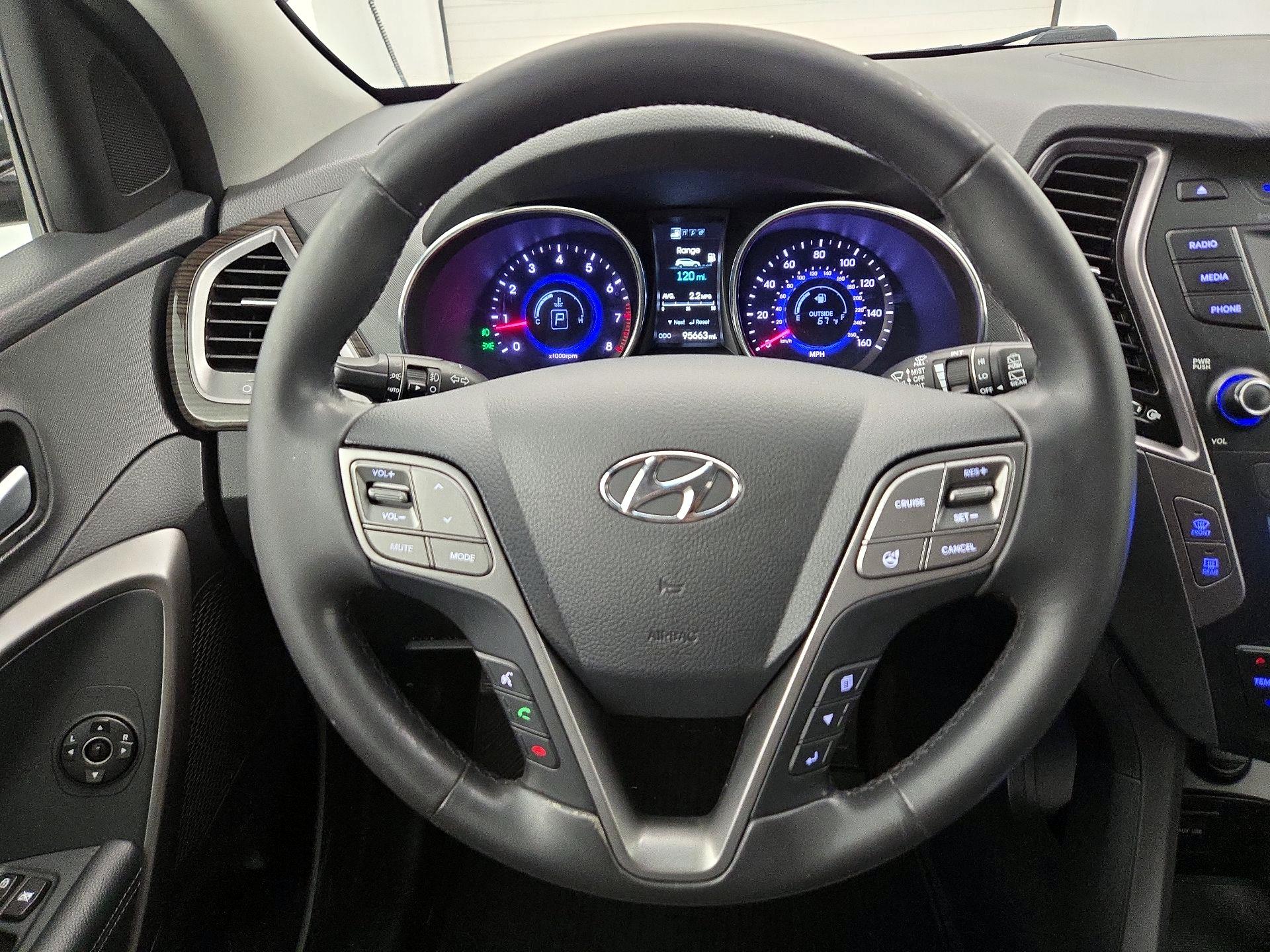 Thumbnail: 2015 Hyundai Santa Fe - 10