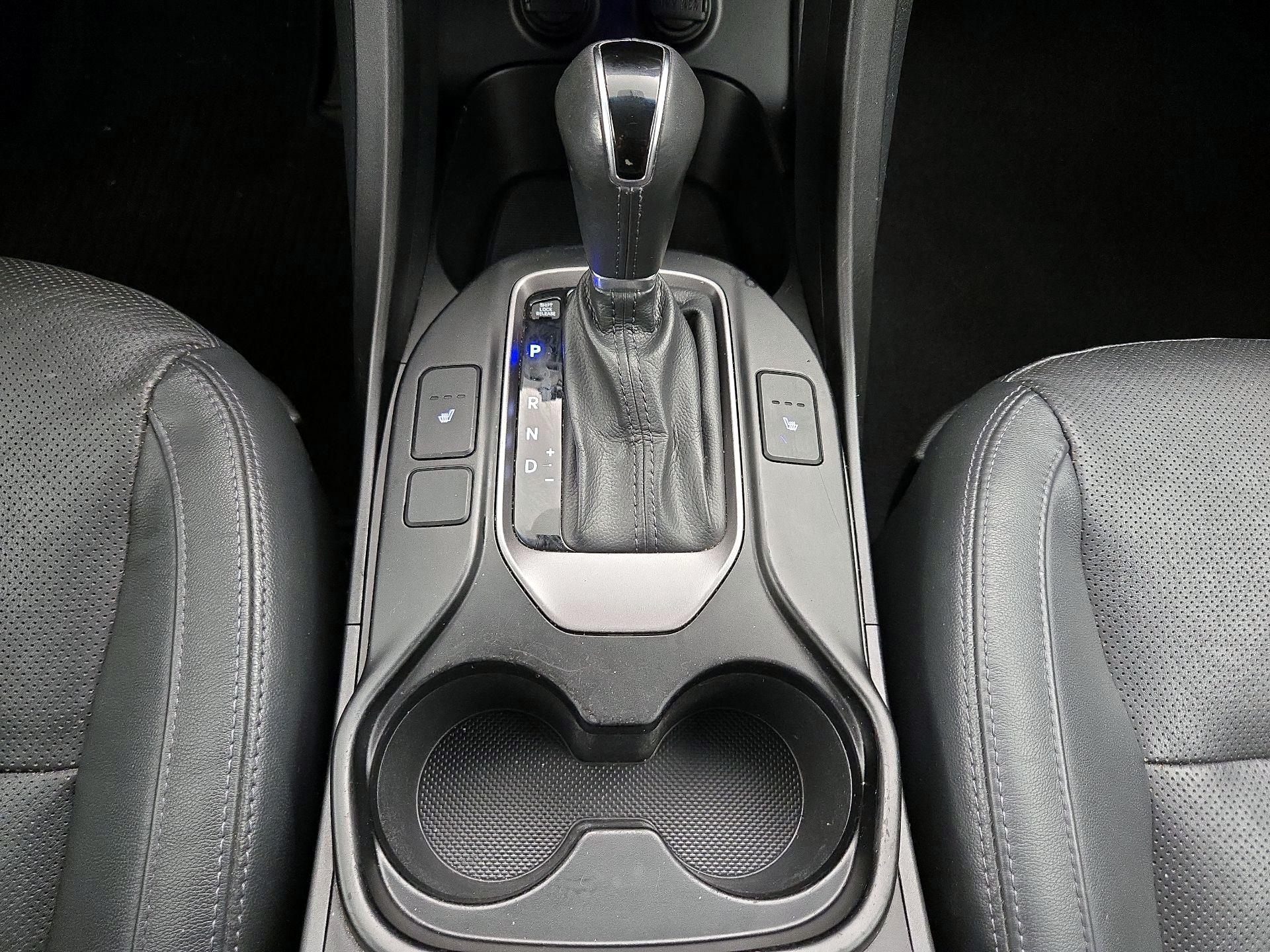 Thumbnail: 2015 Hyundai Santa Fe - 17