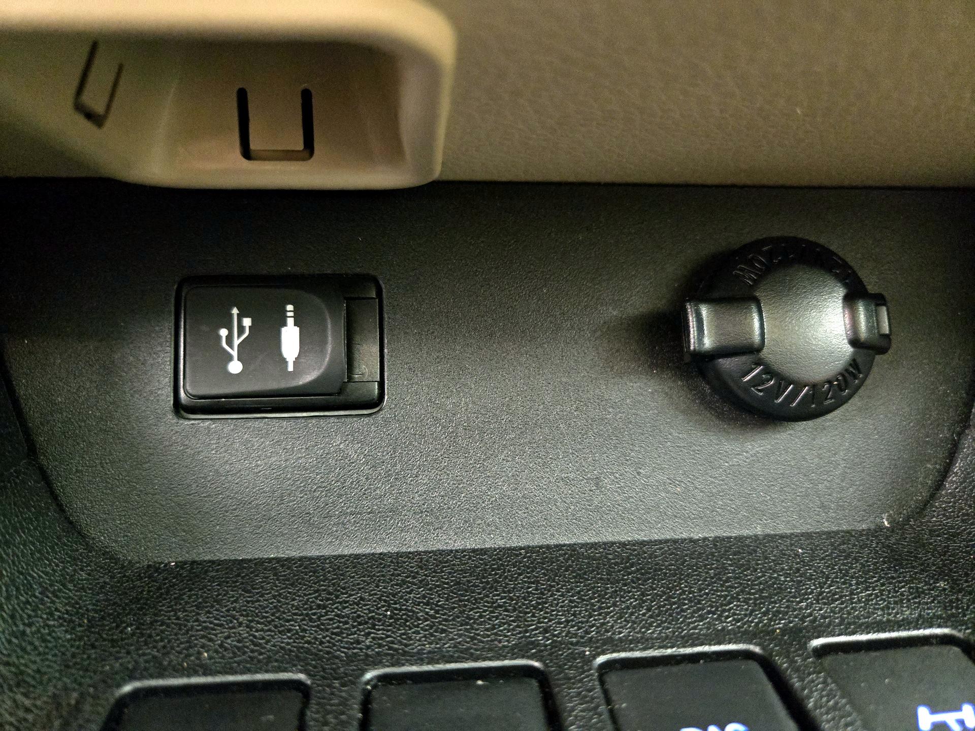 Thumbnail: 2014 Toyota Highlander - 19