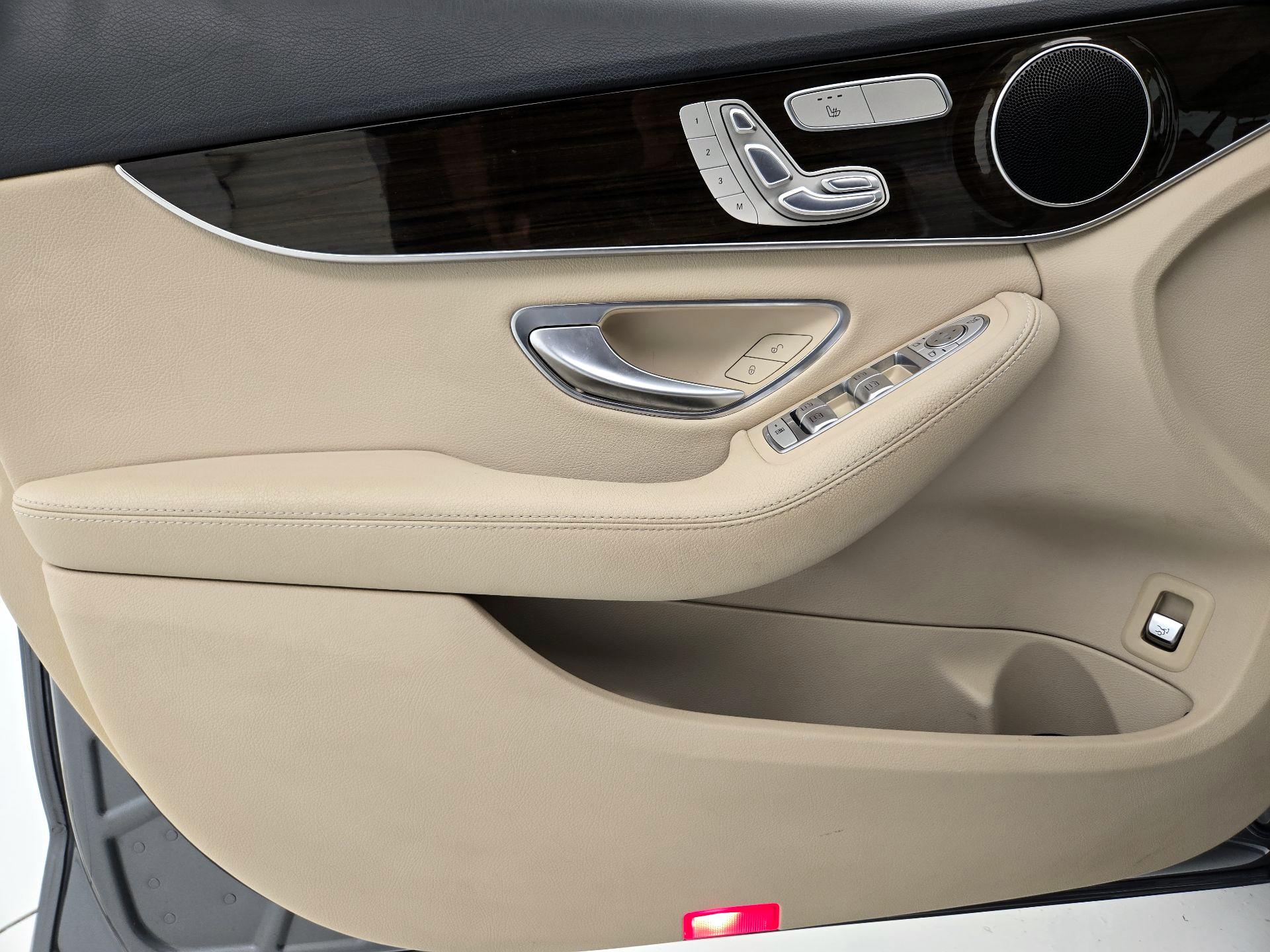 Thumbnail: 2018 Mercedes-Benz C-Class - 12