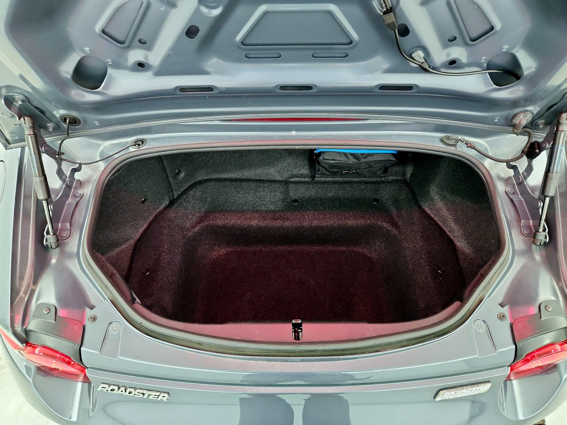 Thumbnail: 2021 Mazda MX-5 Miata - 19