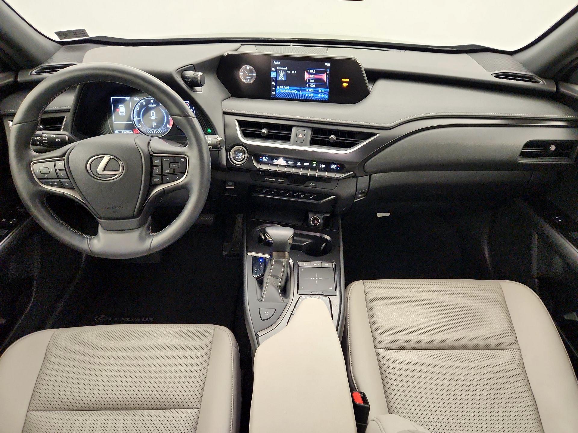 Thumbnail: 2020 Lexus UX - 9