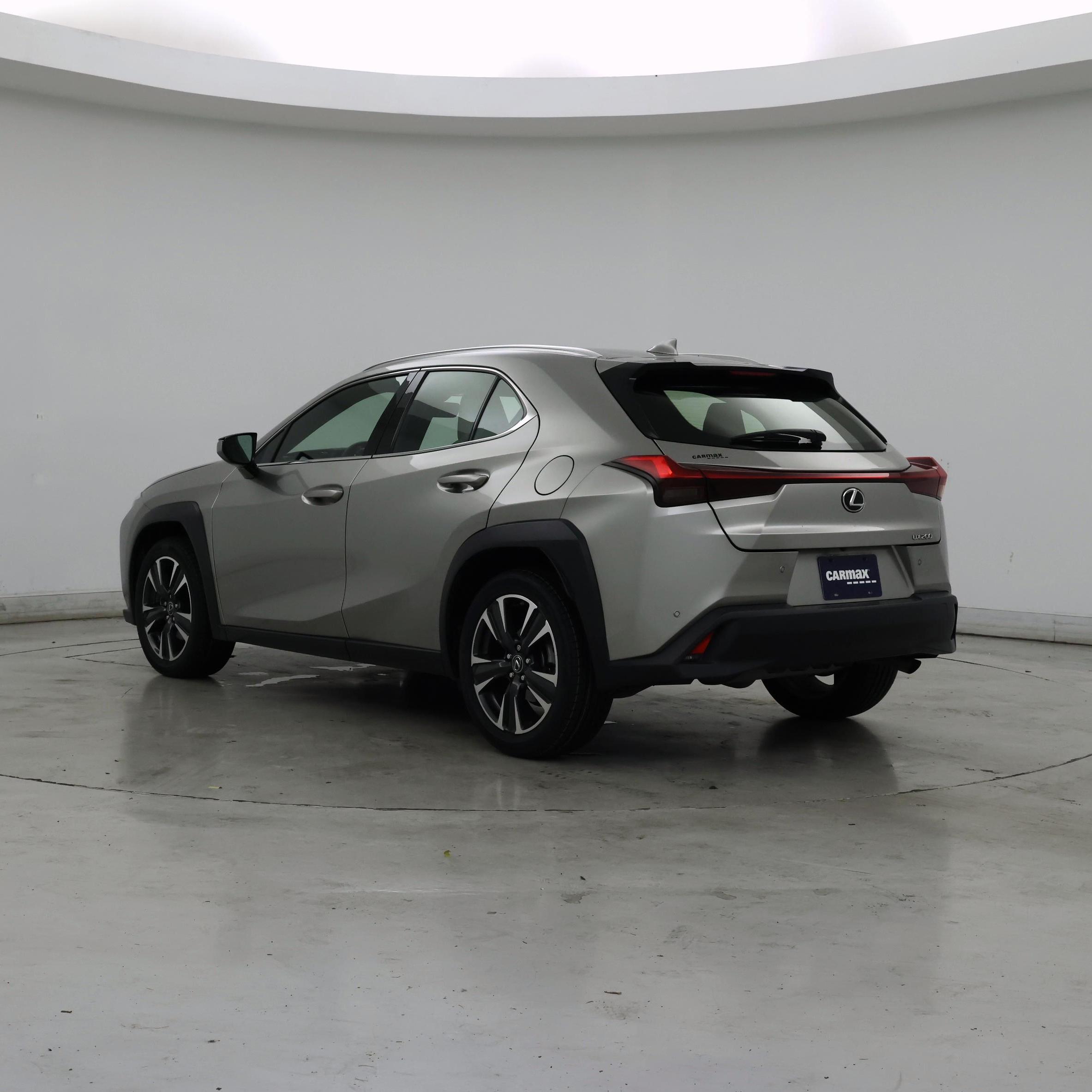 Thumbnail: 2020 Lexus UX - 2