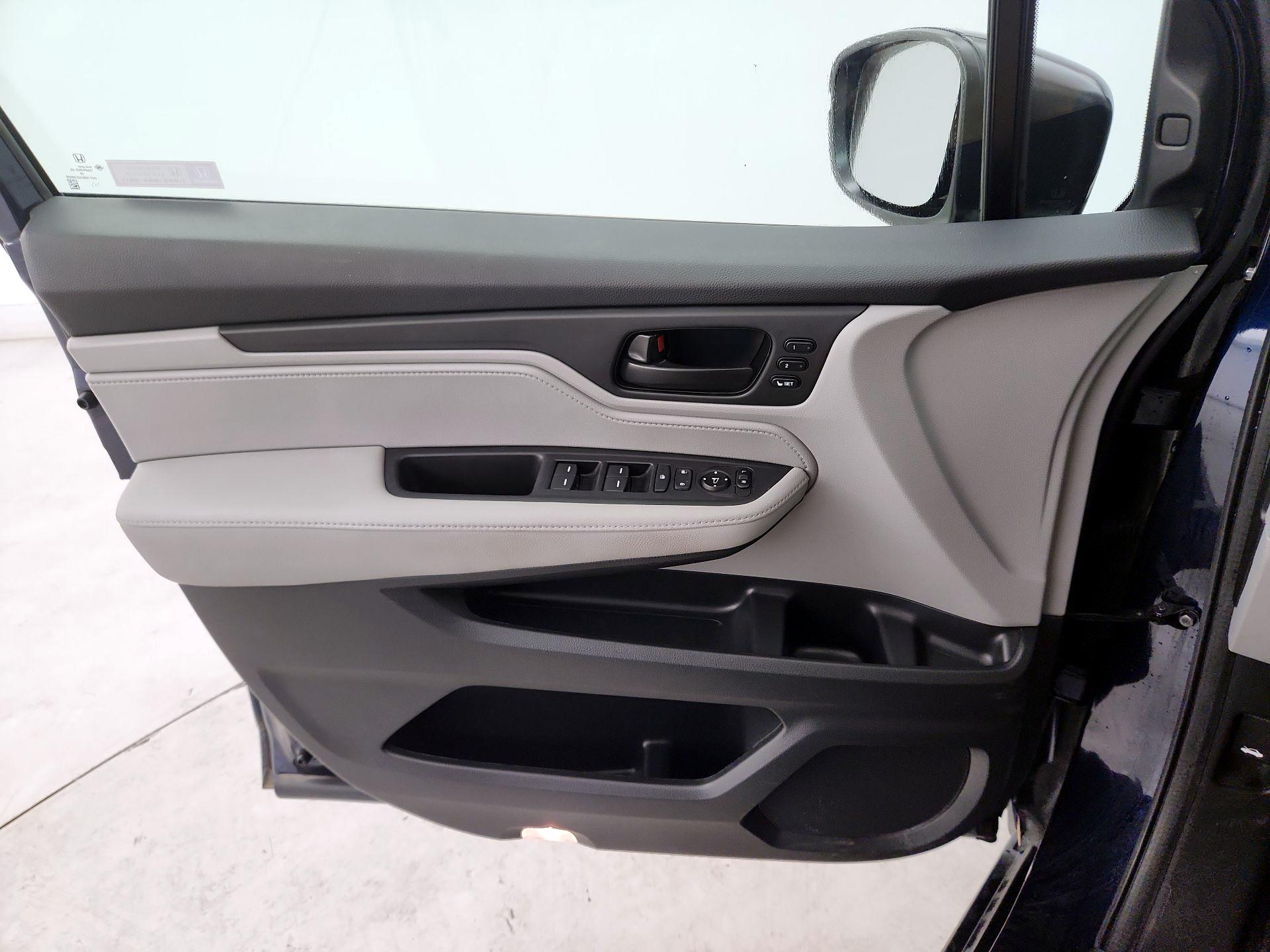 Thumbnail: 2021 Honda Odyssey - 12