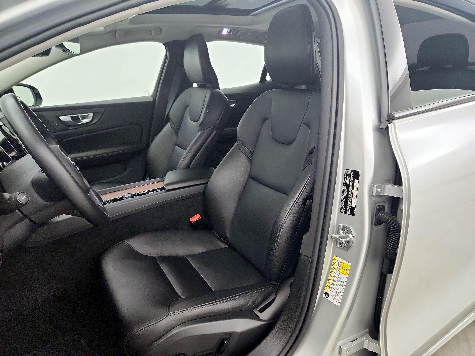 Thumbnail: 2022 Volvo S60 - 11