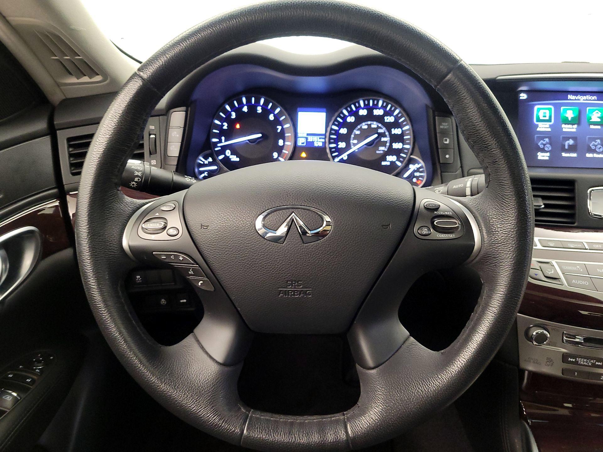 Thumbnail: 2019 INFINITI Q70 - 10