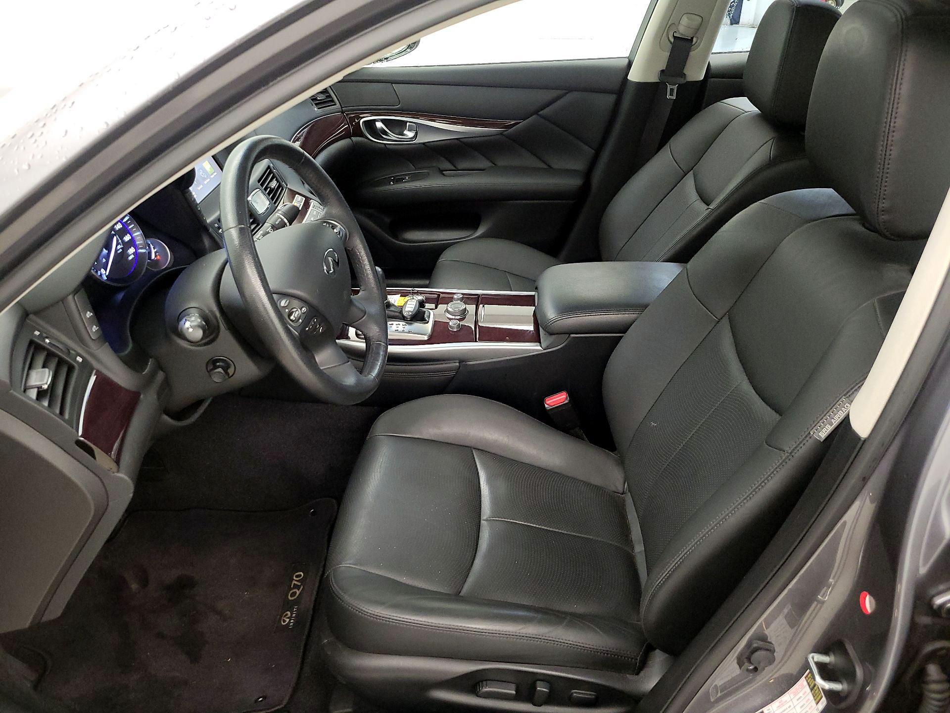 Thumbnail: 2019 INFINITI Q70 - 11