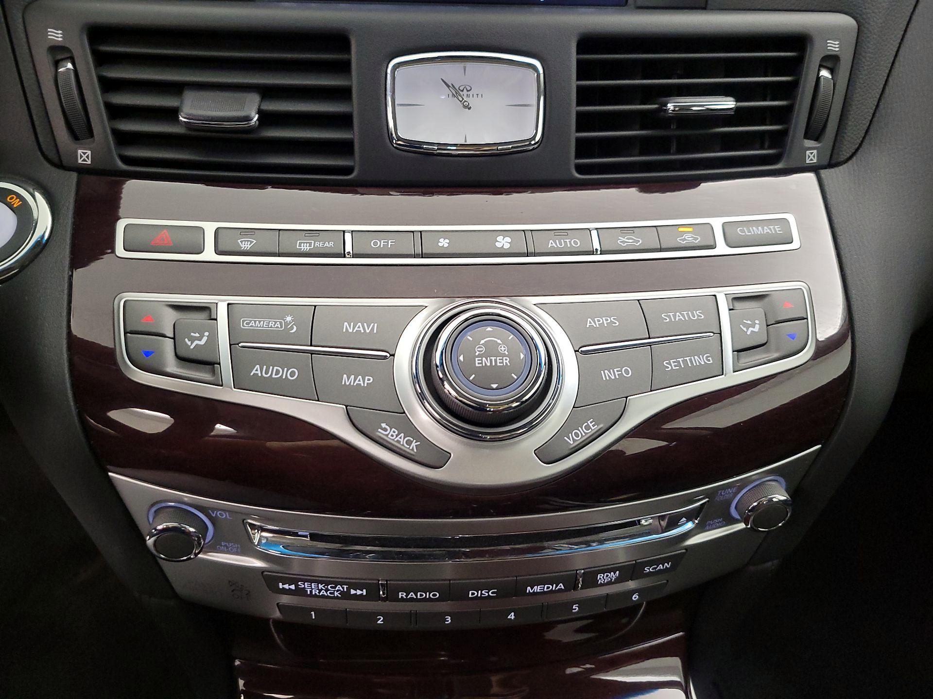 Thumbnail: 2019 INFINITI Q70 - 16