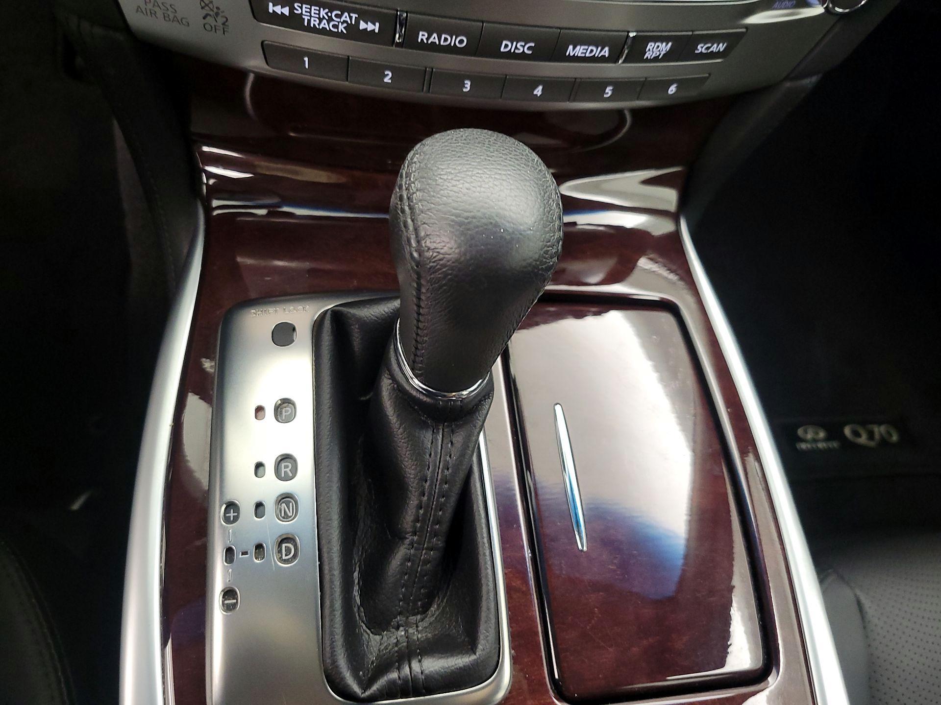 Thumbnail: 2019 INFINITI Q70 - 17