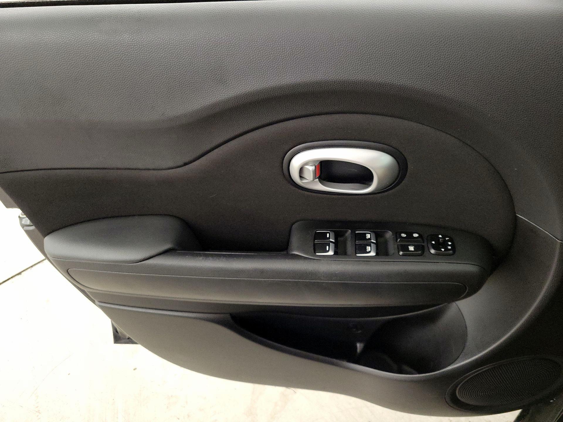 Thumbnail: 2019 Kia Soul - 12