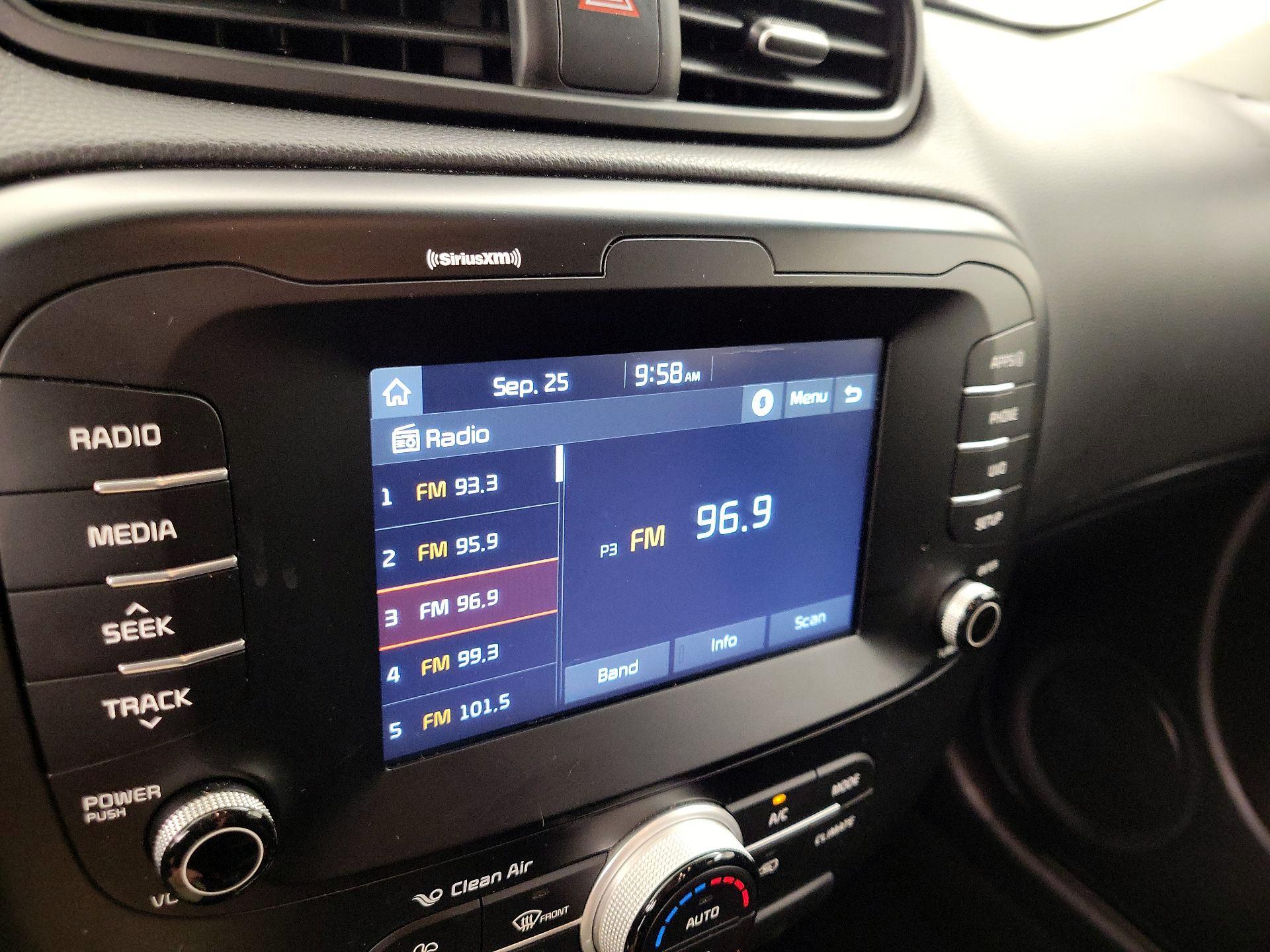 Thumbnail: 2019 Kia Soul - 15