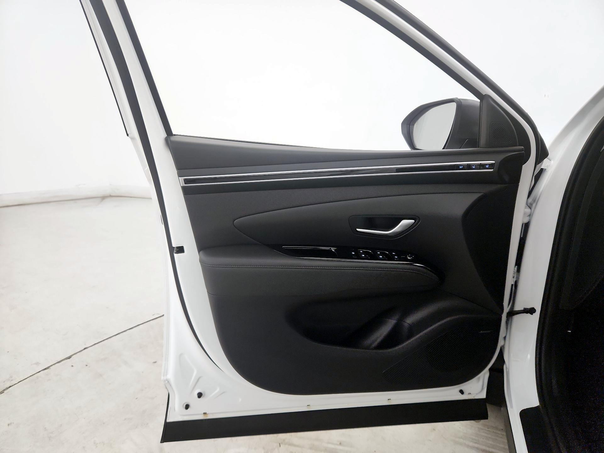 Thumbnail: 2023 Hyundai Tucson - 12