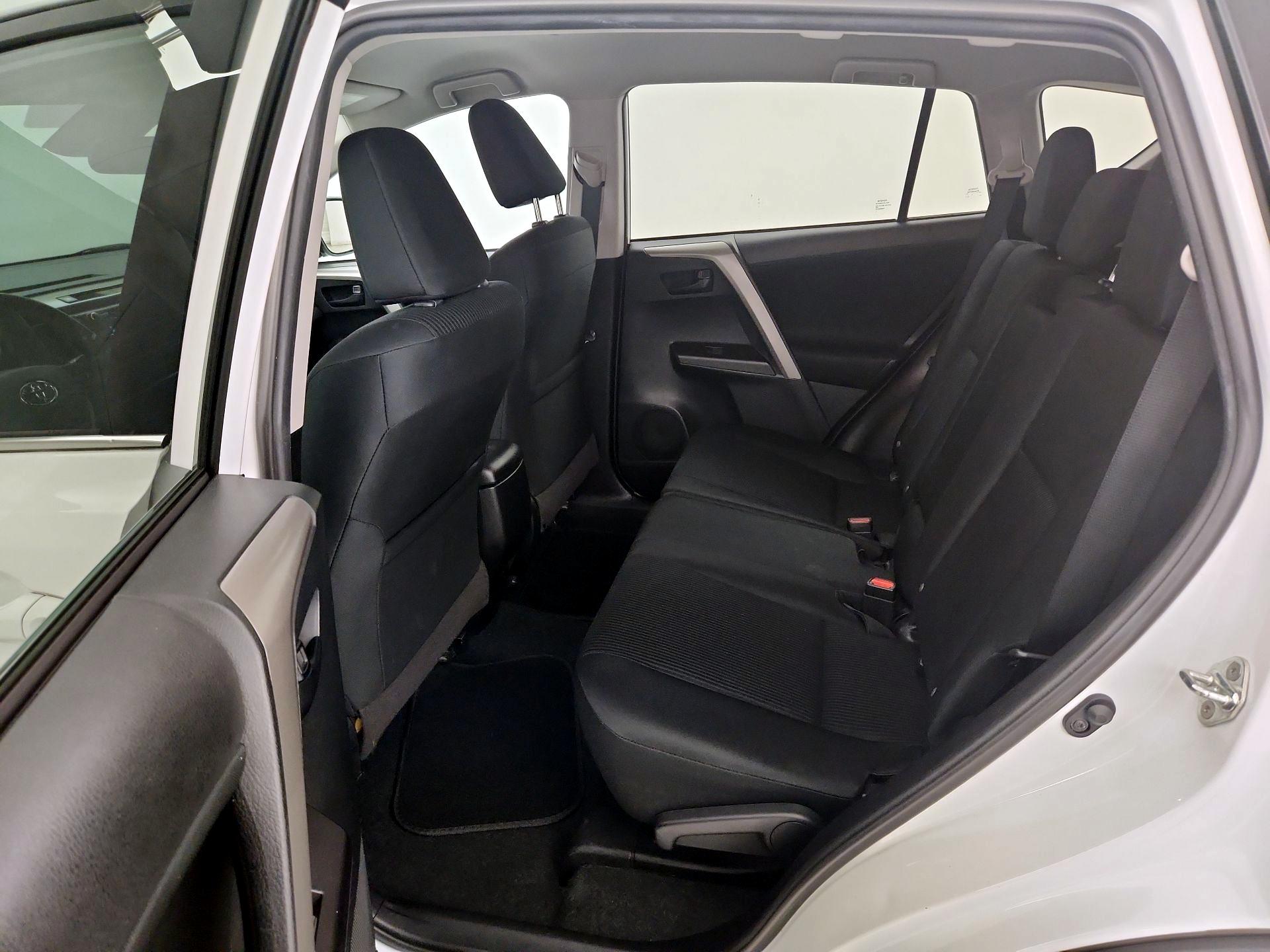 Thumbnail: 2018 Toyota RAV4 - 19