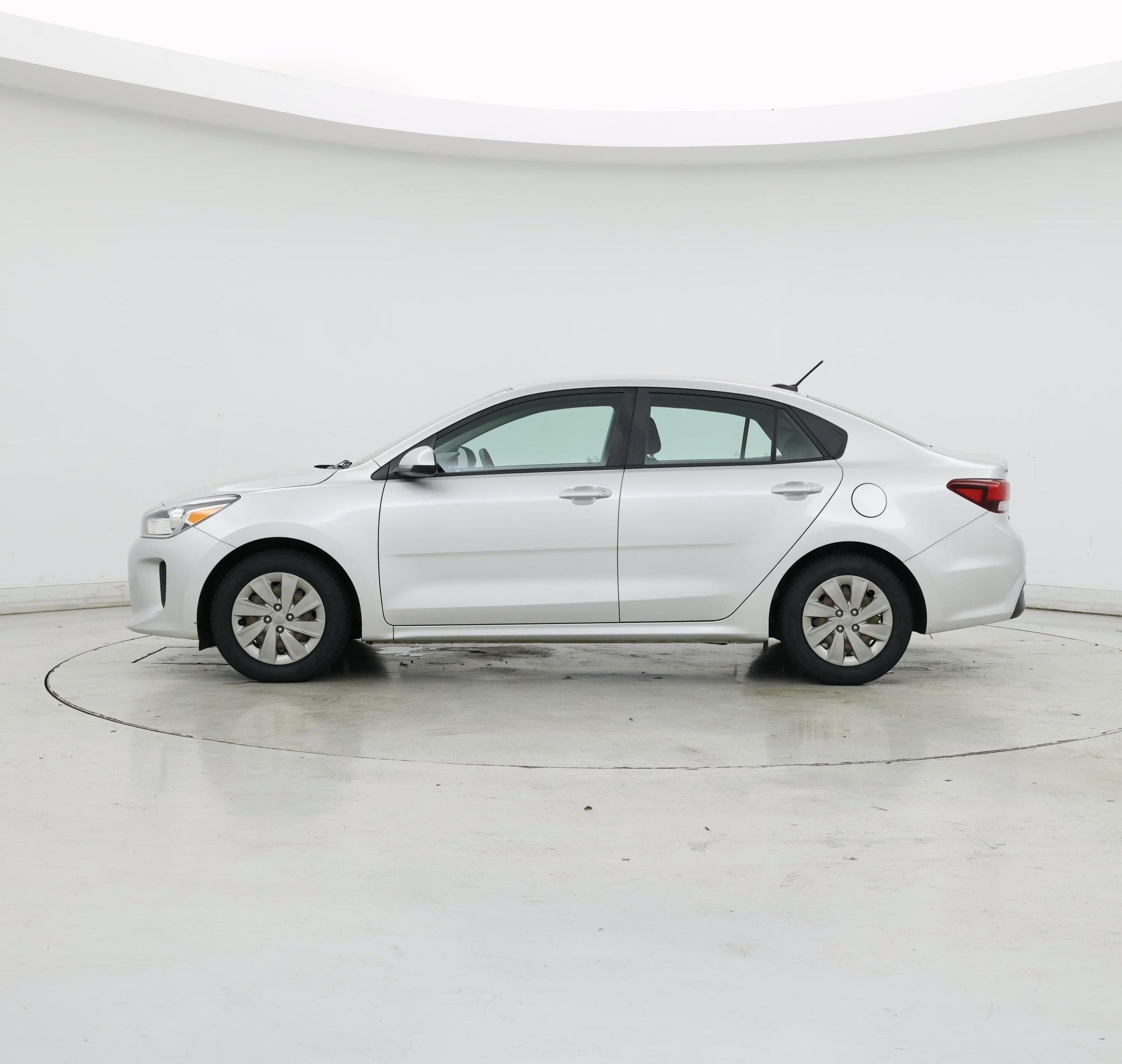 Thumbnail: 2019 Kia Rio - 3