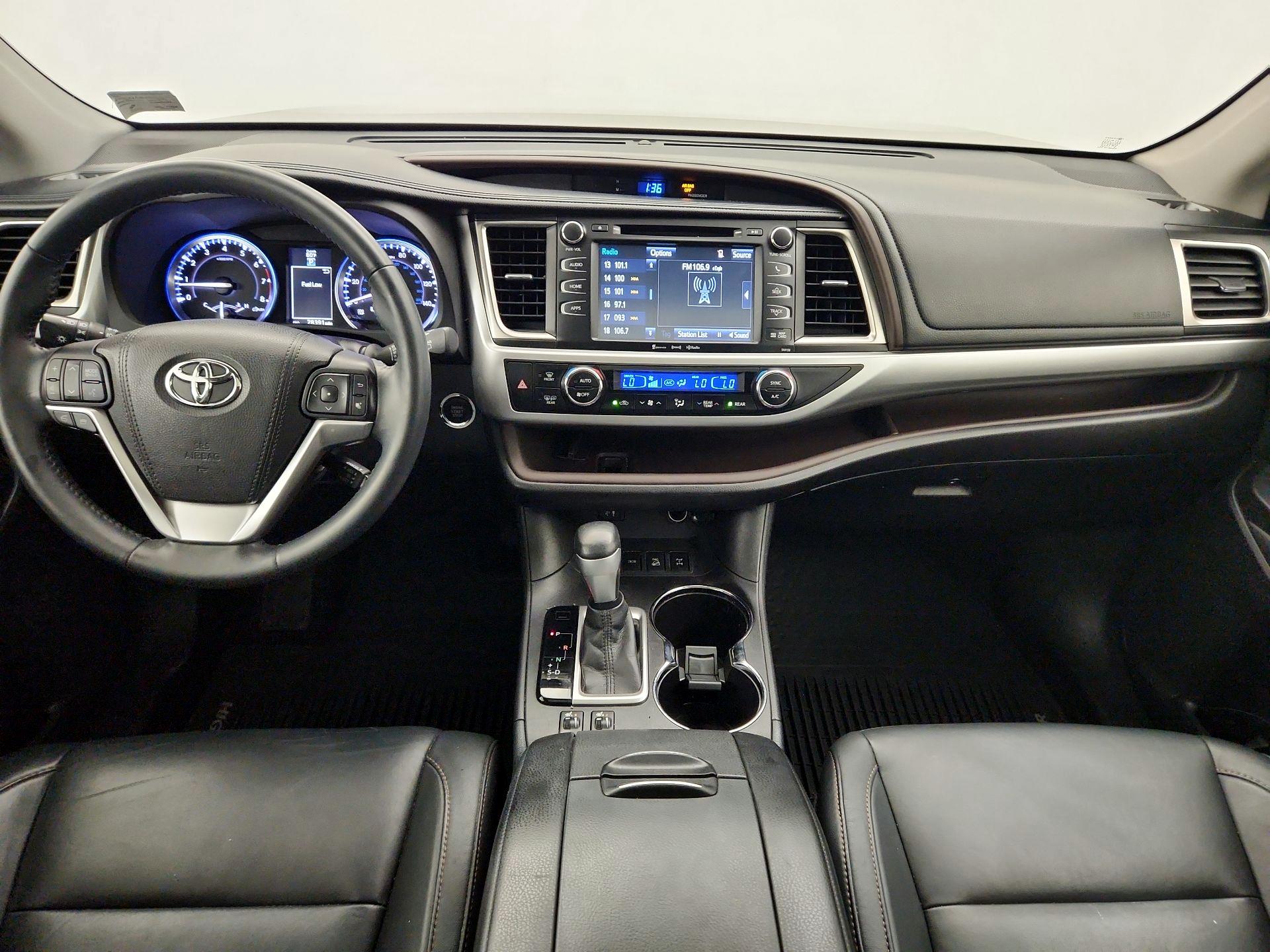 Thumbnail: 2016 Toyota Highlander - 9