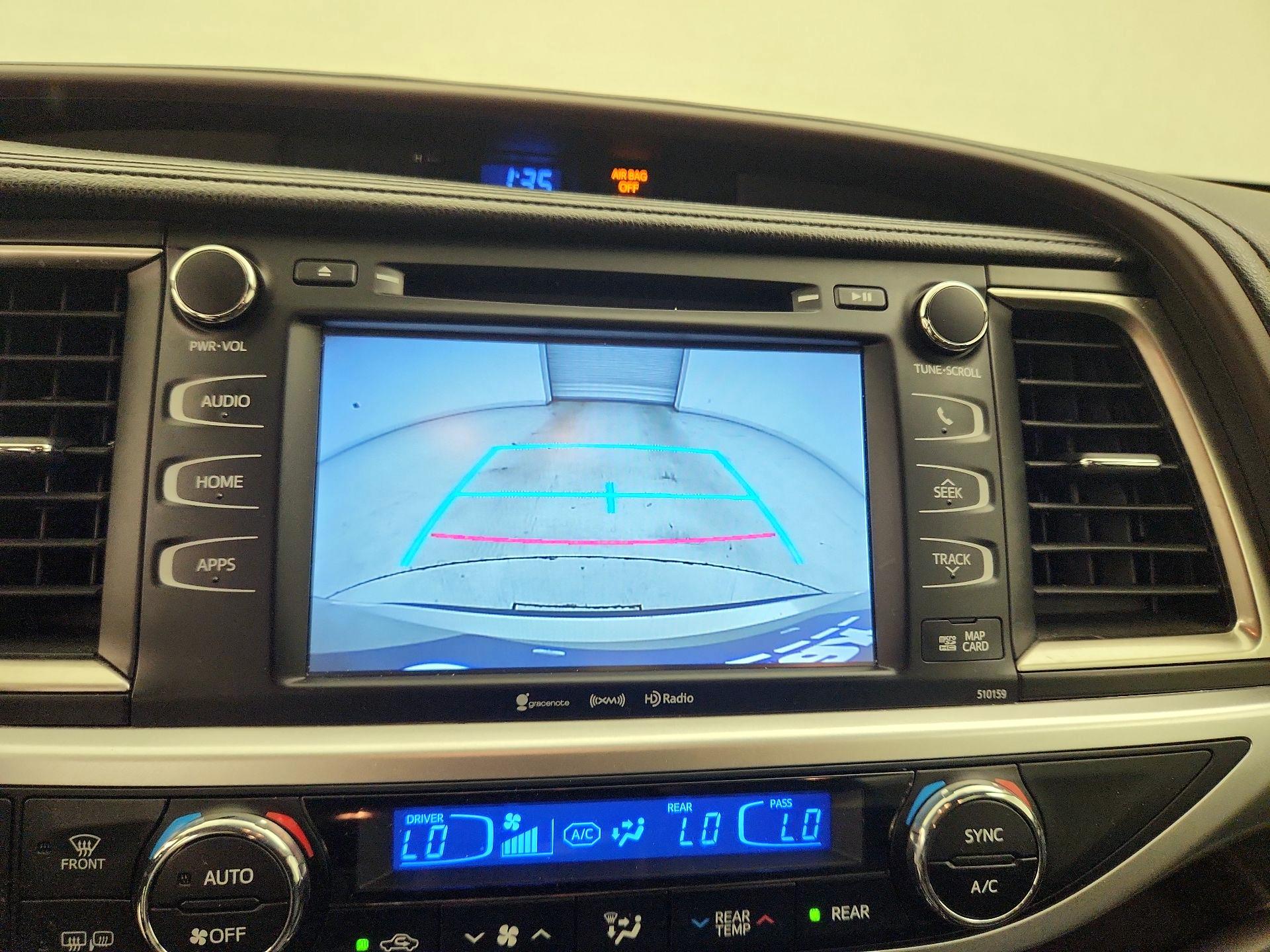 Thumbnail: 2016 Toyota Highlander - 14