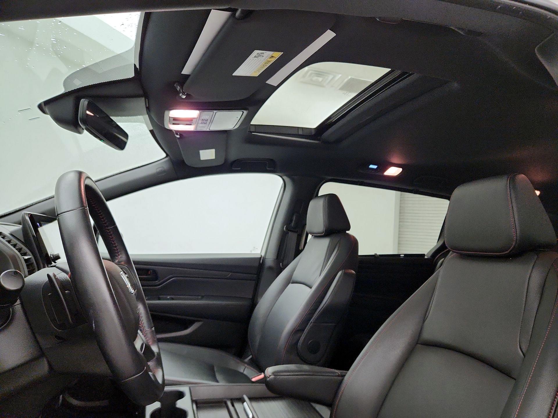 Thumbnail: 2023 Honda Odyssey - 20