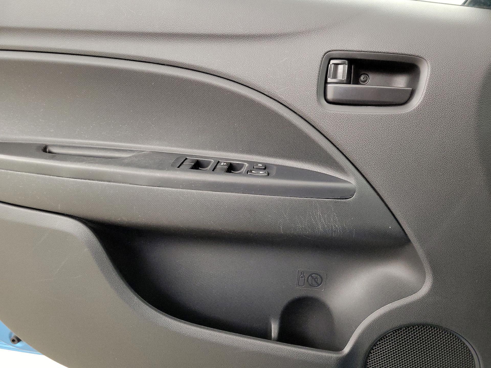 Thumbnail: 2018 Mitsubishi Mirage - 12
