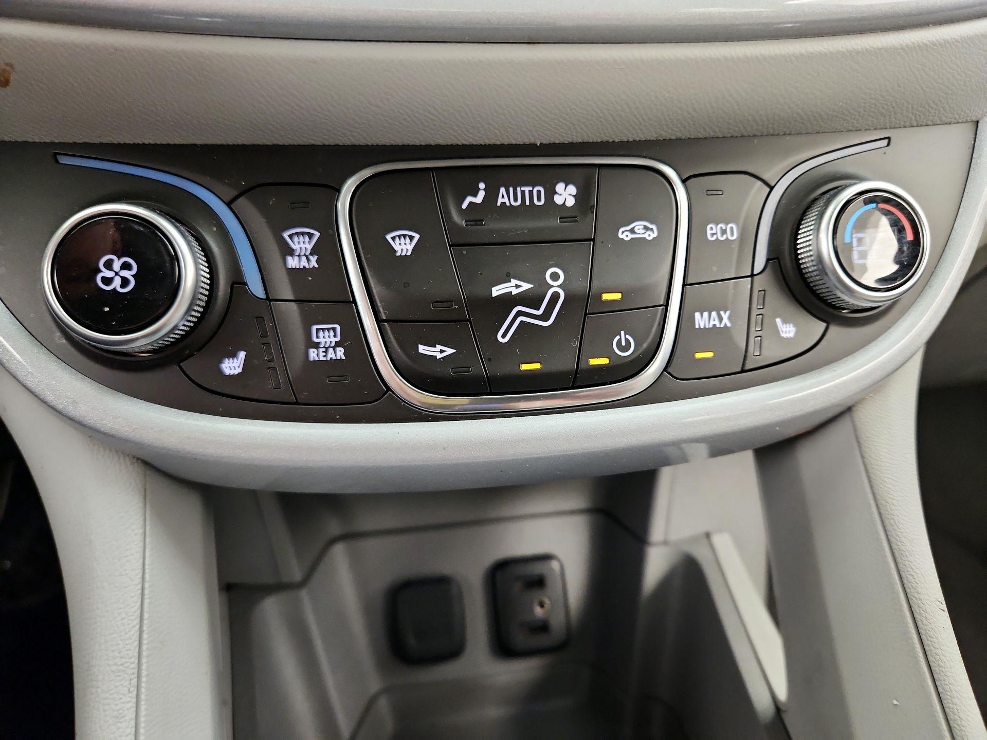 Thumbnail: 2017 Chevrolet Volt - 16