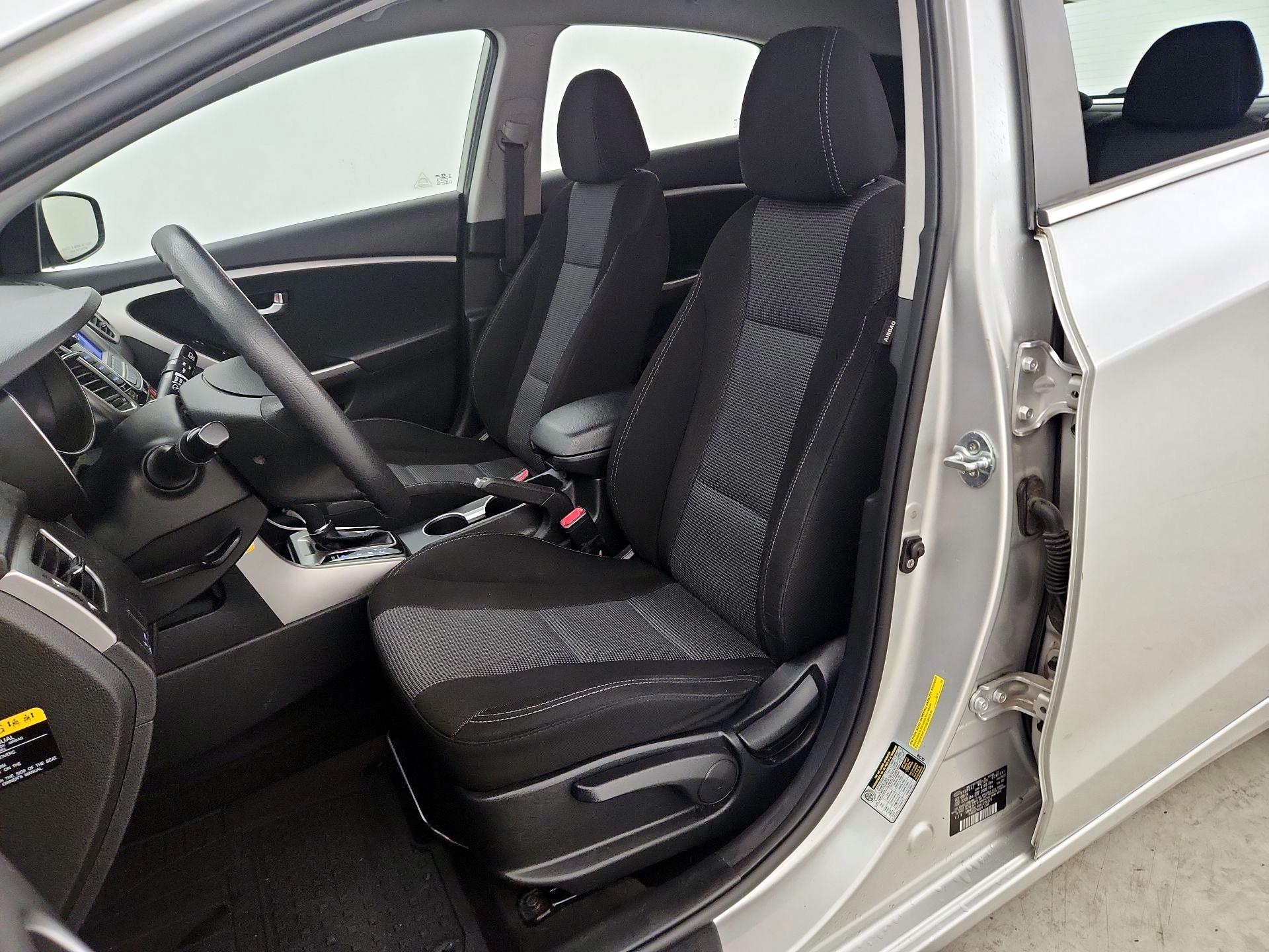 Thumbnail: 2015 Hyundai Elantra - 11