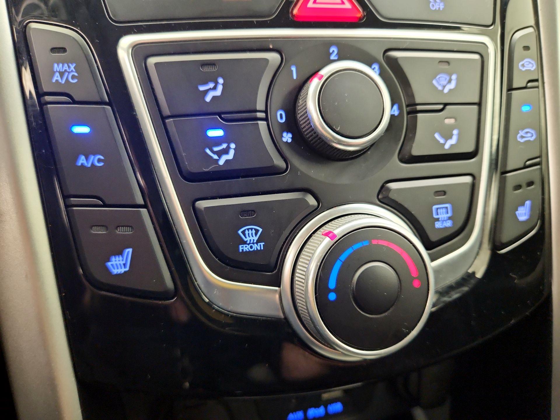Thumbnail: 2015 Hyundai Elantra - 15