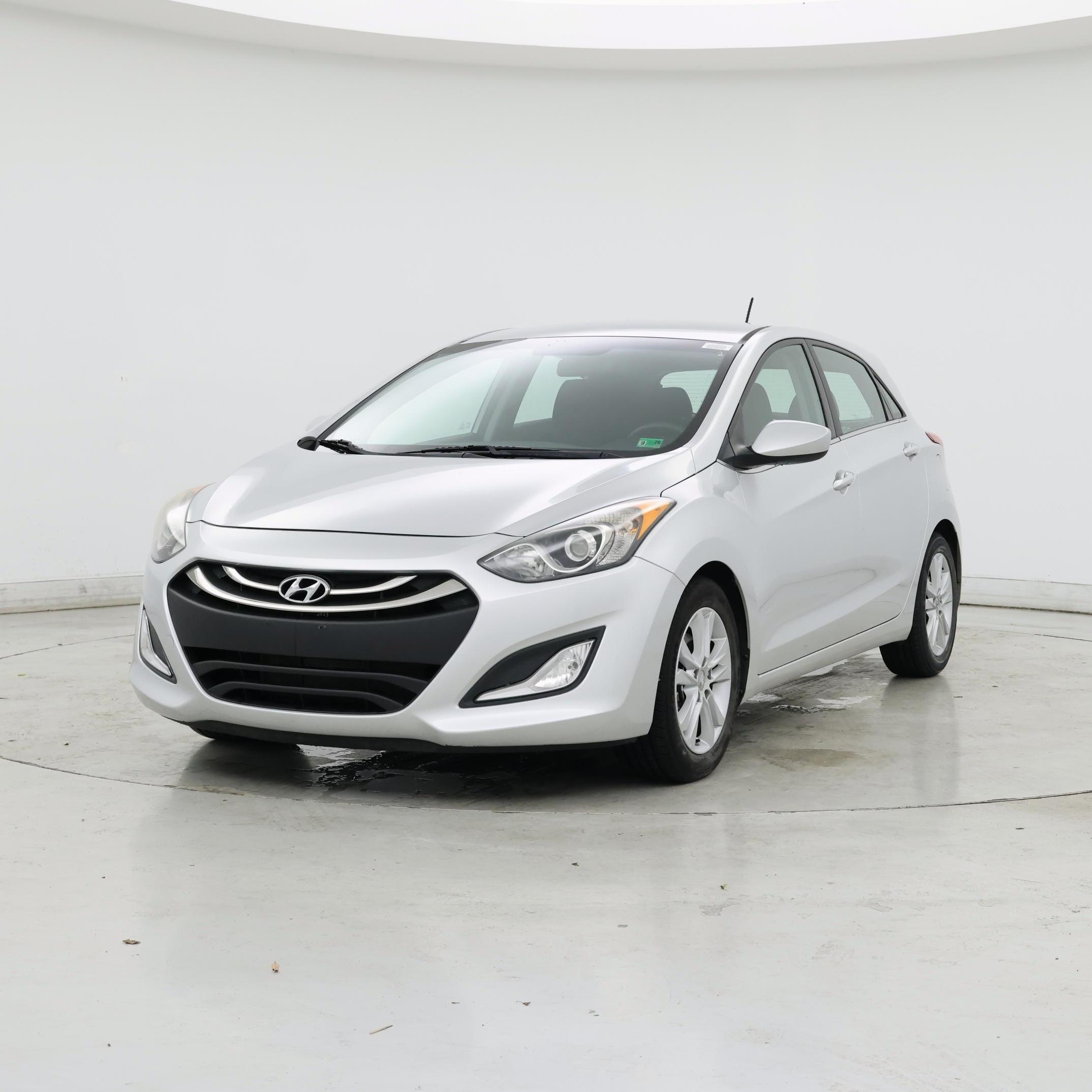 Thumbnail: 2015 Hyundai Elantra - 4