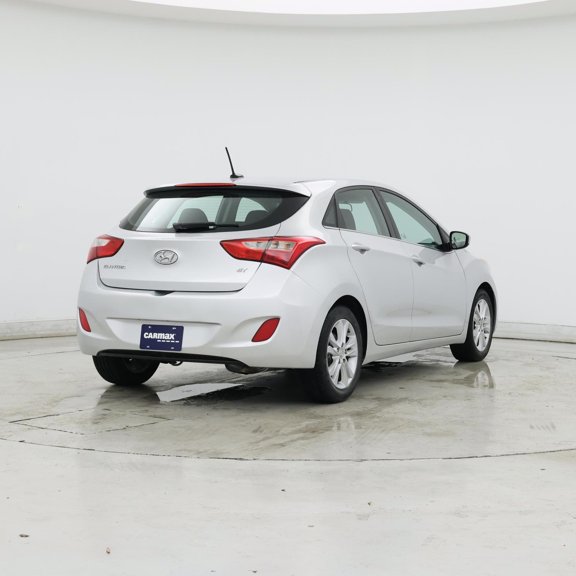 Thumbnail: 2015 Hyundai Elantra - 8