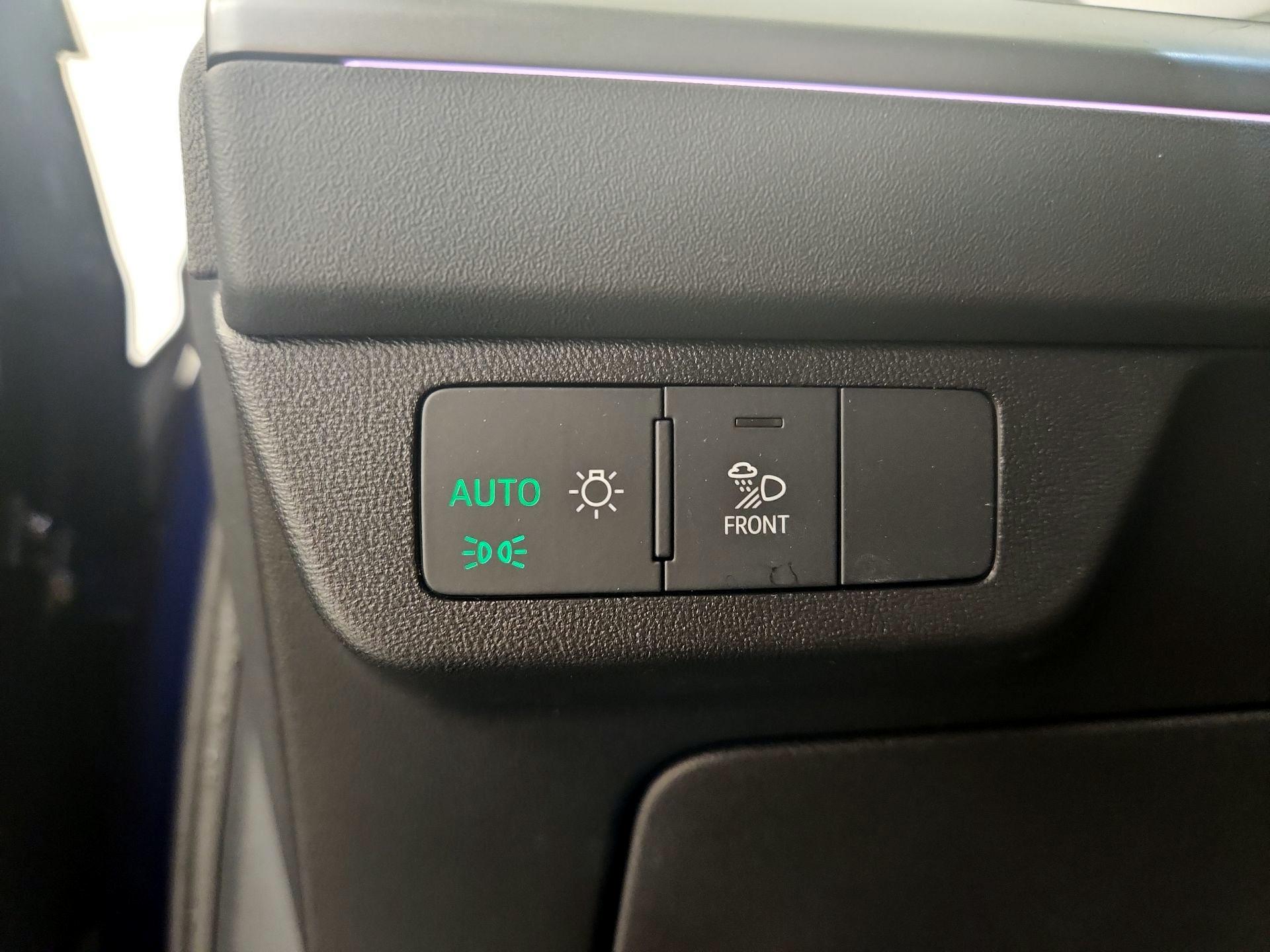 Thumbnail: 2025 Audi Q4 e-tron - 13