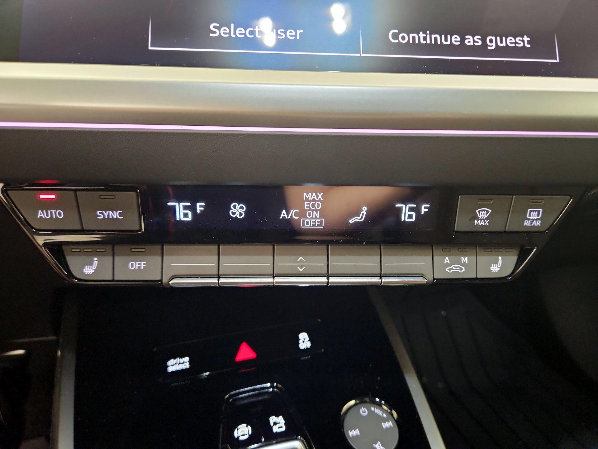 Thumbnail: 2025 Audi Q4 e-tron - 17