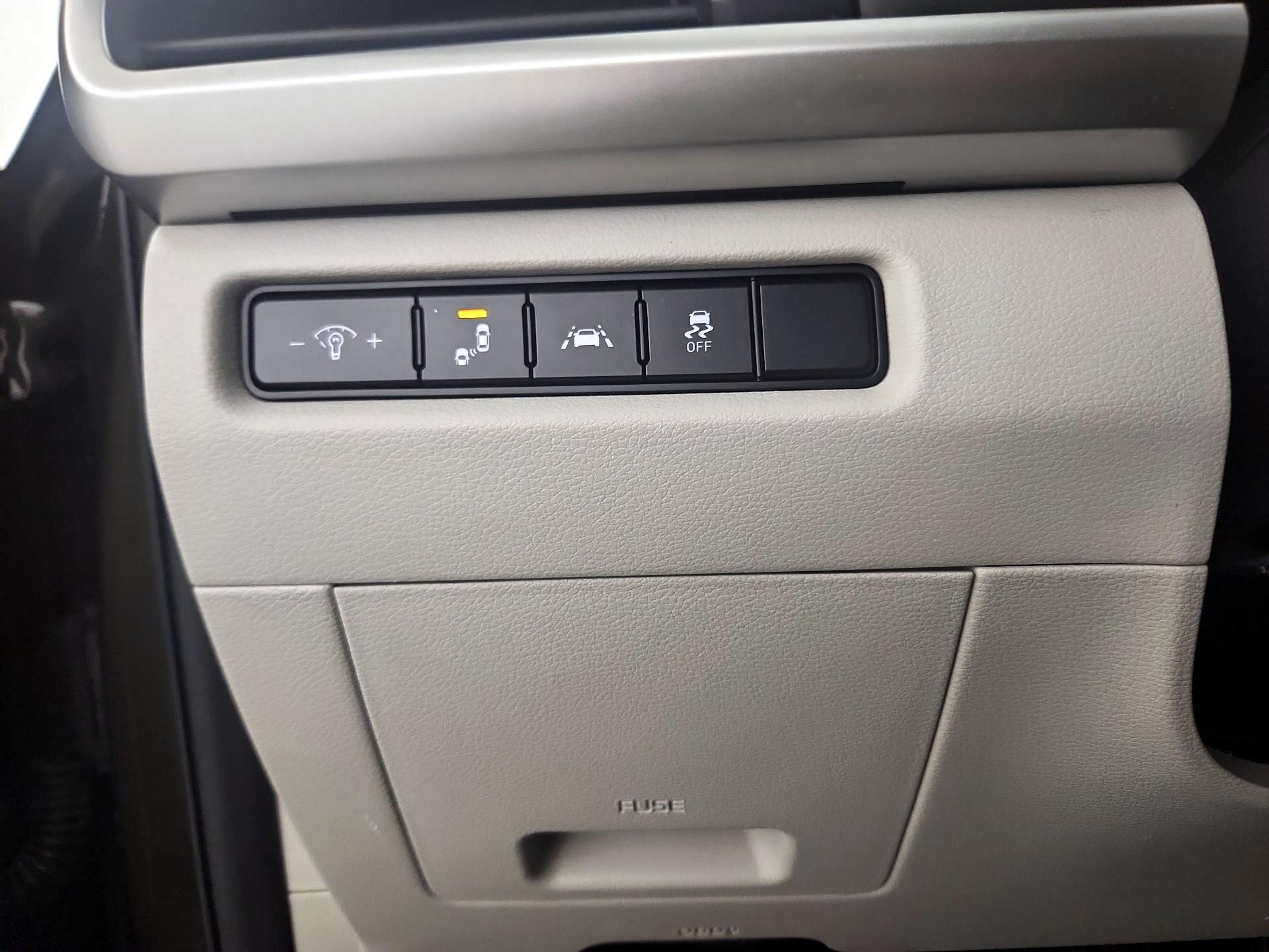 Thumbnail: 2020 Kia Telluride - 13